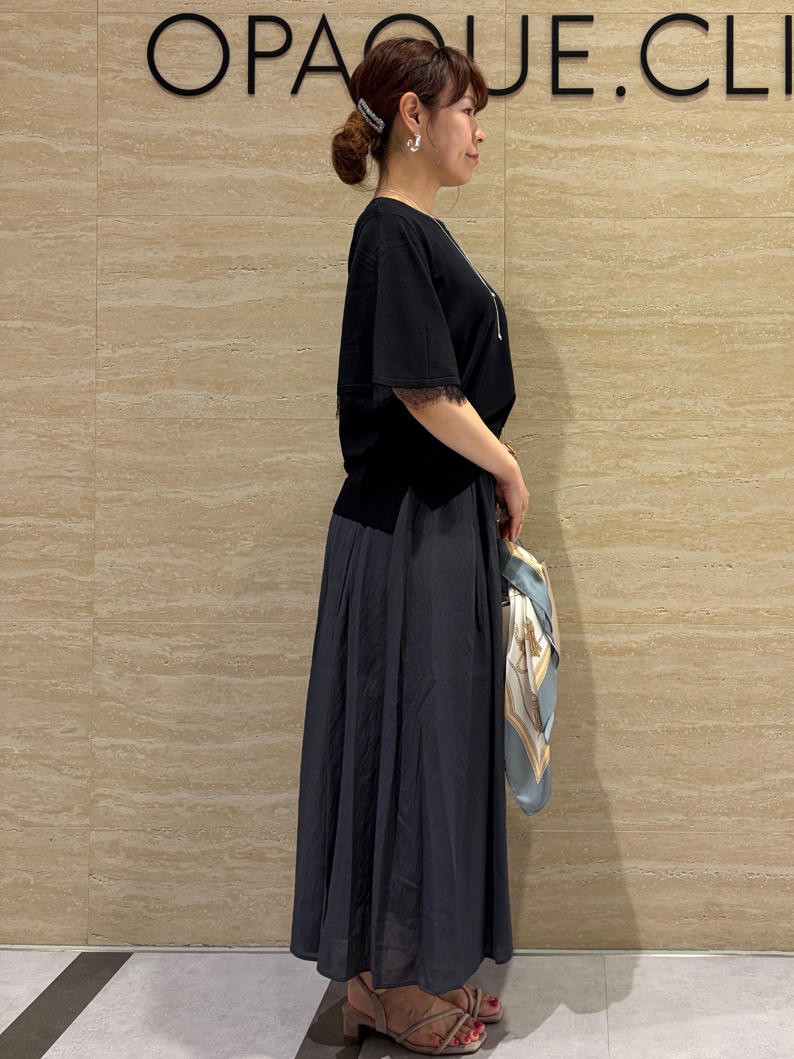 みやさんの「OPAQUE.CLIP｜【遮熱性】袖口レース フレアスリーブニット《洗濯機OK／抗ピル》」を使ったコーディネート