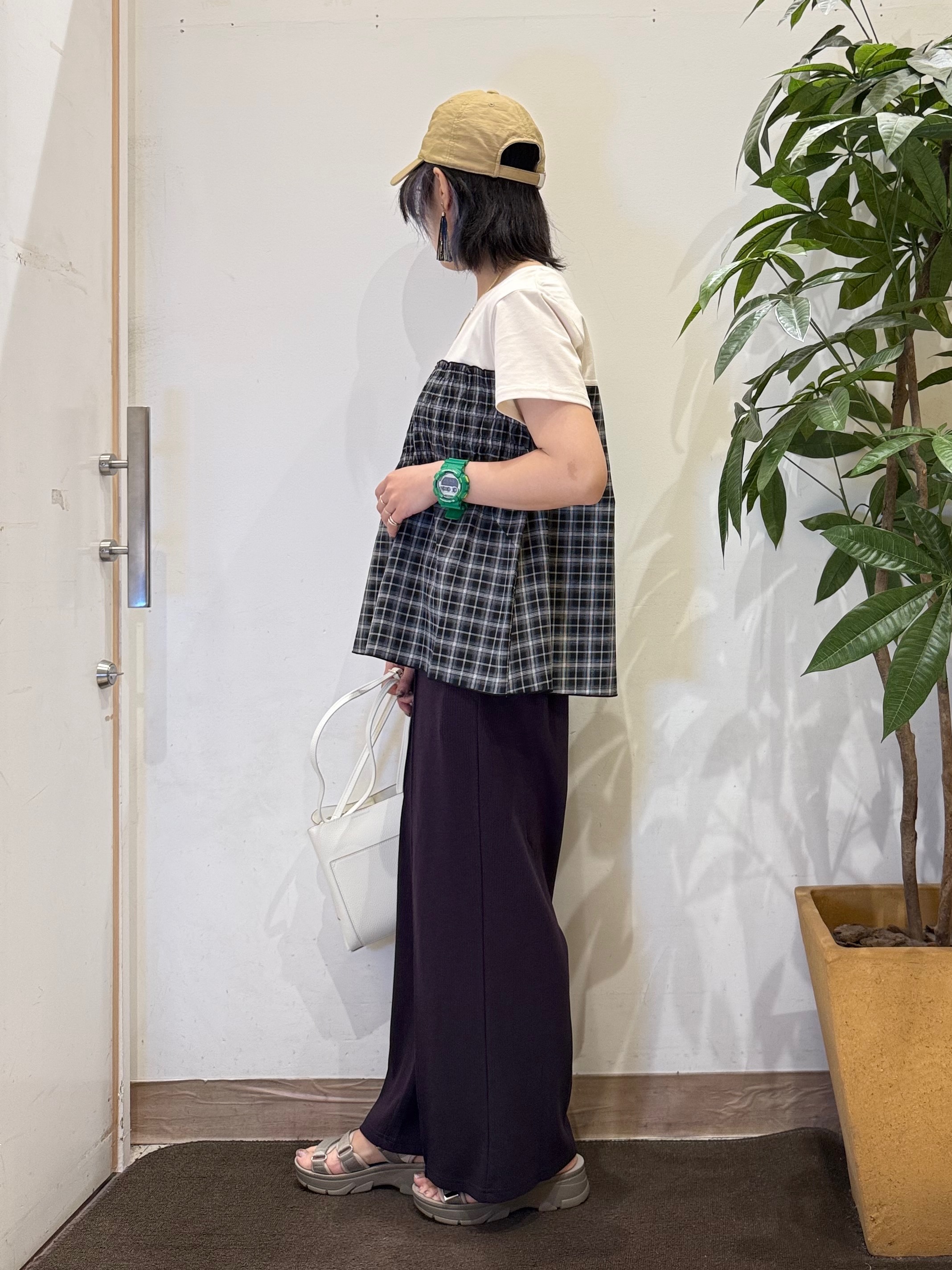 misakiさんの「SHOO･LA･RUE｜【S-LL/洗濯機可】着るだけサマ見え 柄アソートビスチェ風ドッキングTシャツ」を使ったコーディネート