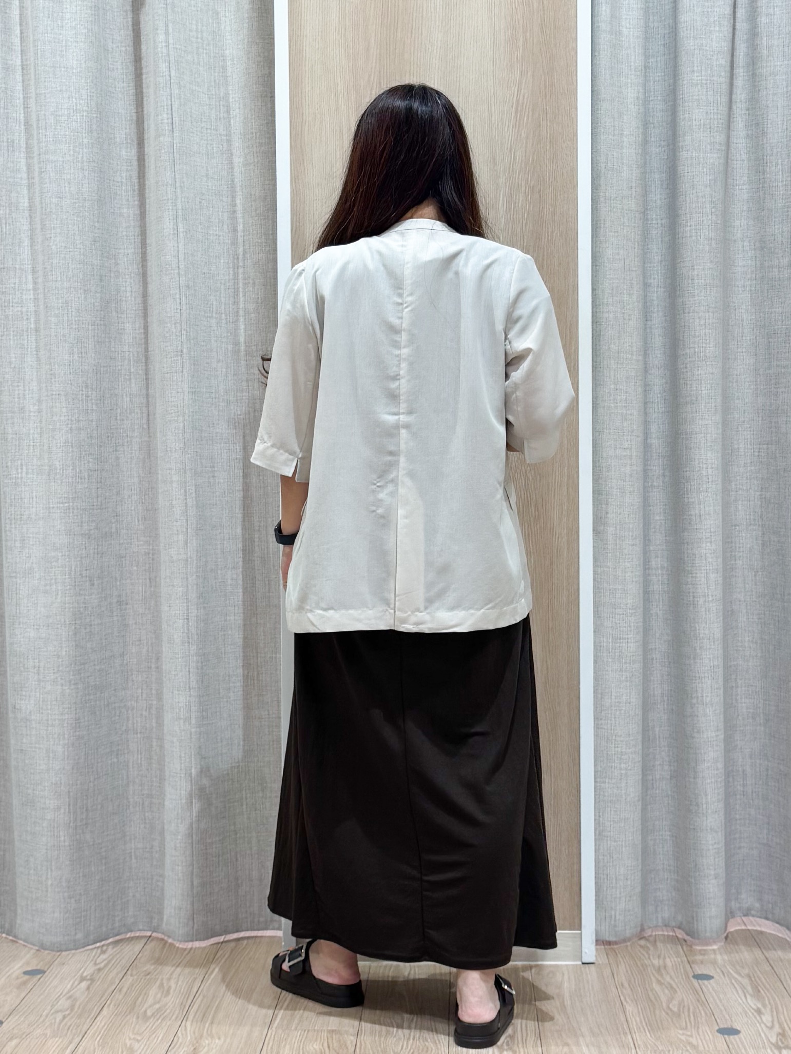 sachiさんの「grove｜【洗濯機OK/ひんやり】軽く羽織れるハーフスリーブジャケット」を使ったコーディネート