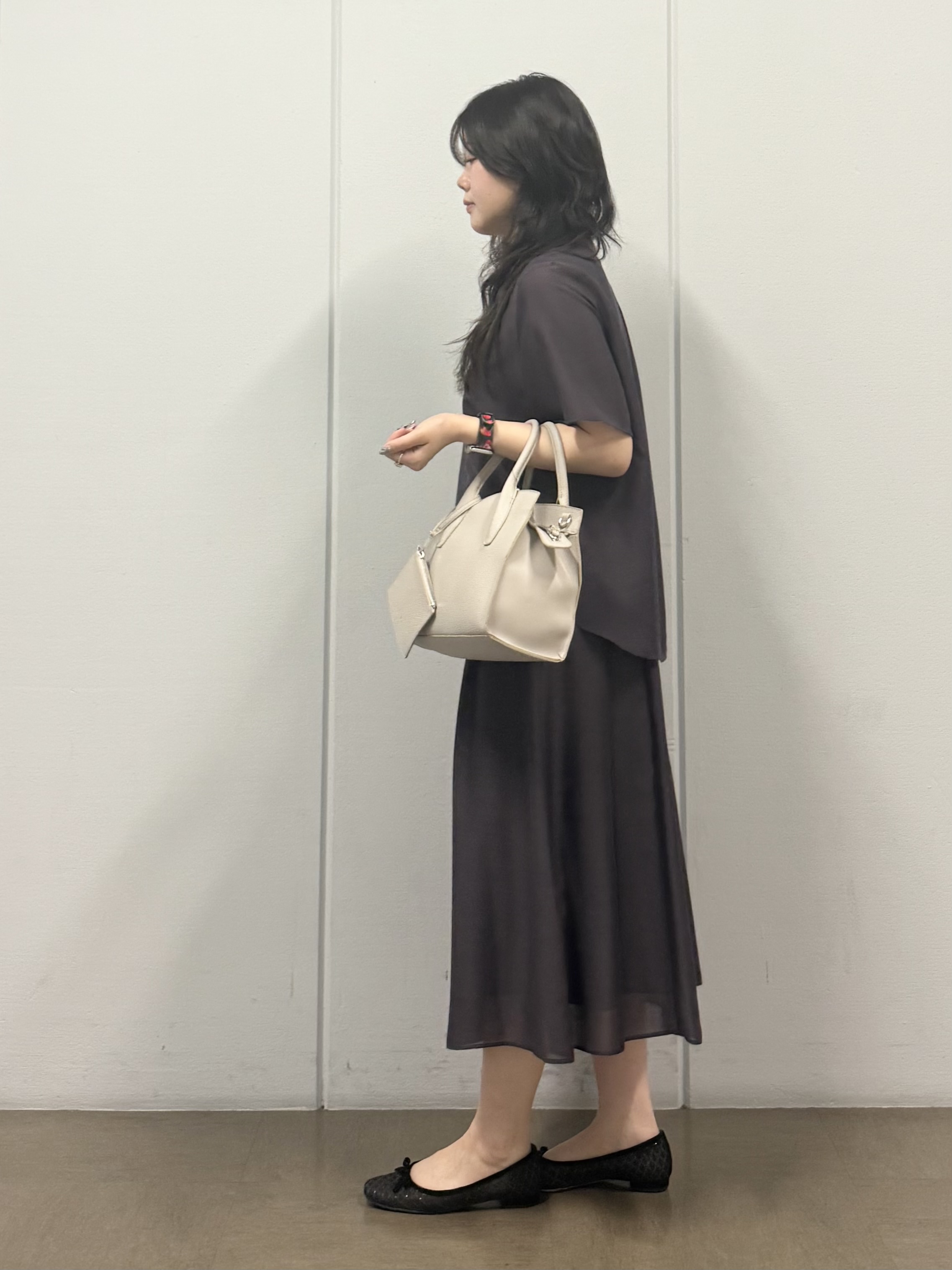 mizukiさんの「INDIVI｜【接触冷感/洗える】シアーシャンブレーピンタックブラウス」を使ったコーディネート