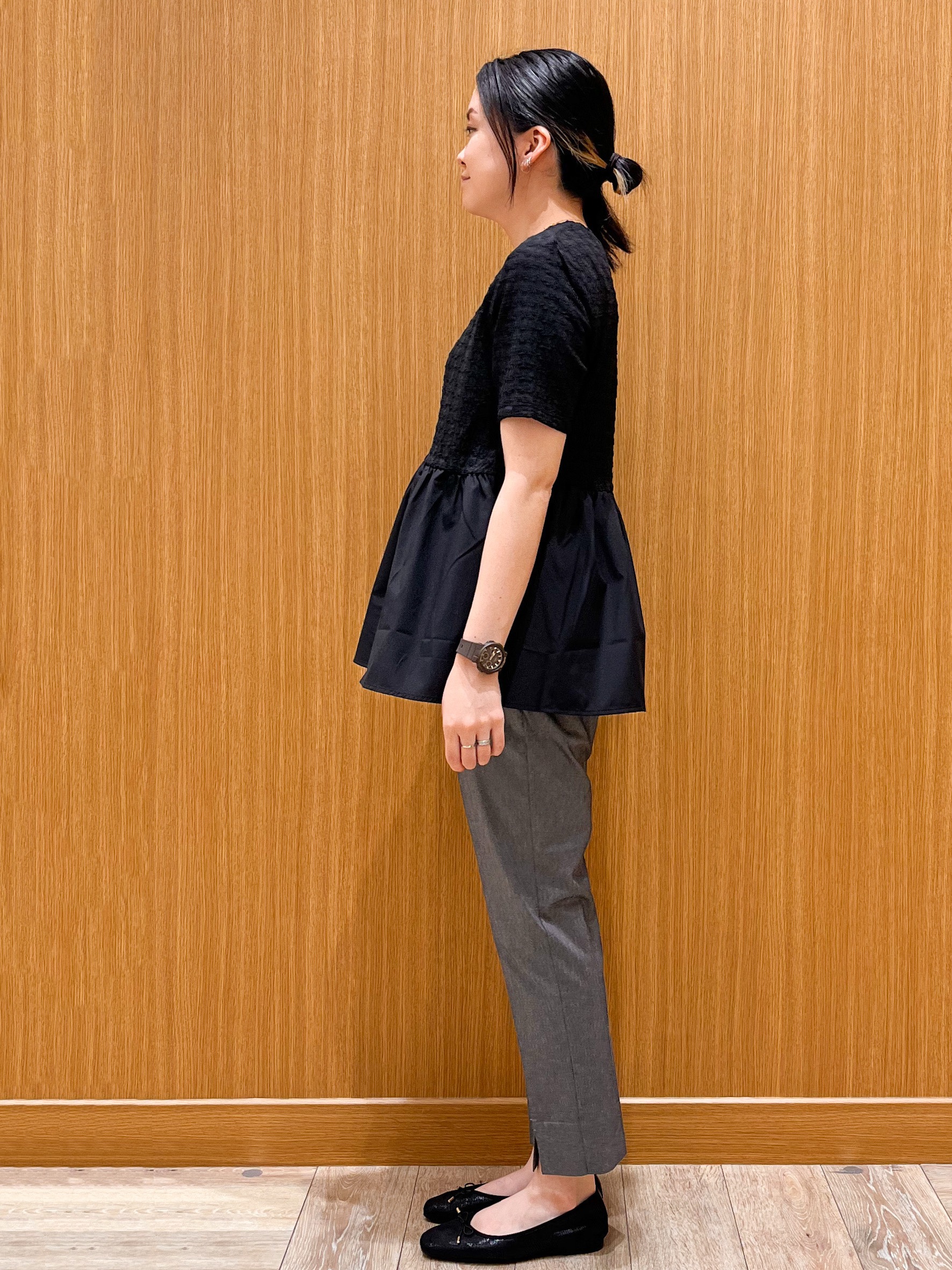aさんの「OPAQUE.CLIP｜ジャカードドッキング ペプラムカットソー【洗濯機OK】」を使ったコーディネート