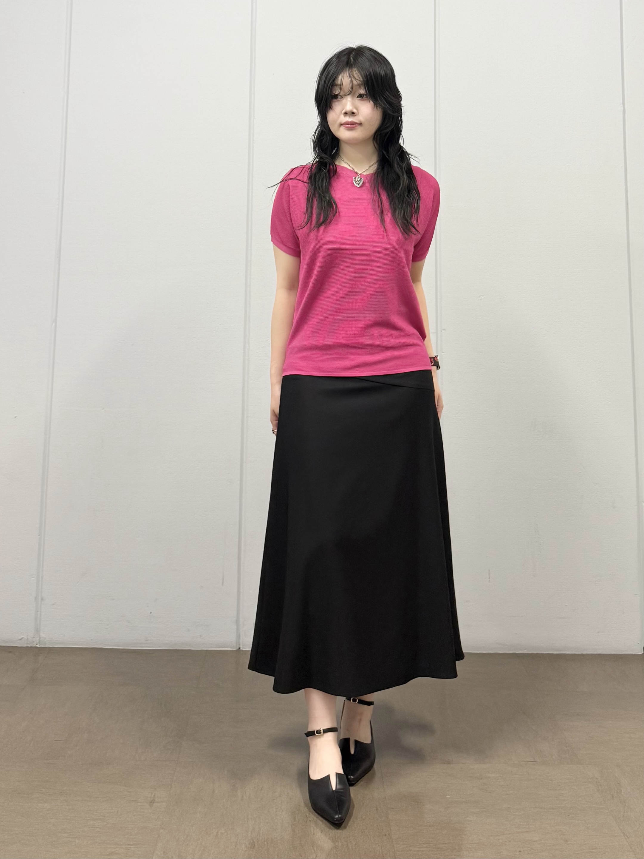 mizukiさんの「INDIVI｜【洗える】ガーター編みVネックニットT」を使ったコーディネート