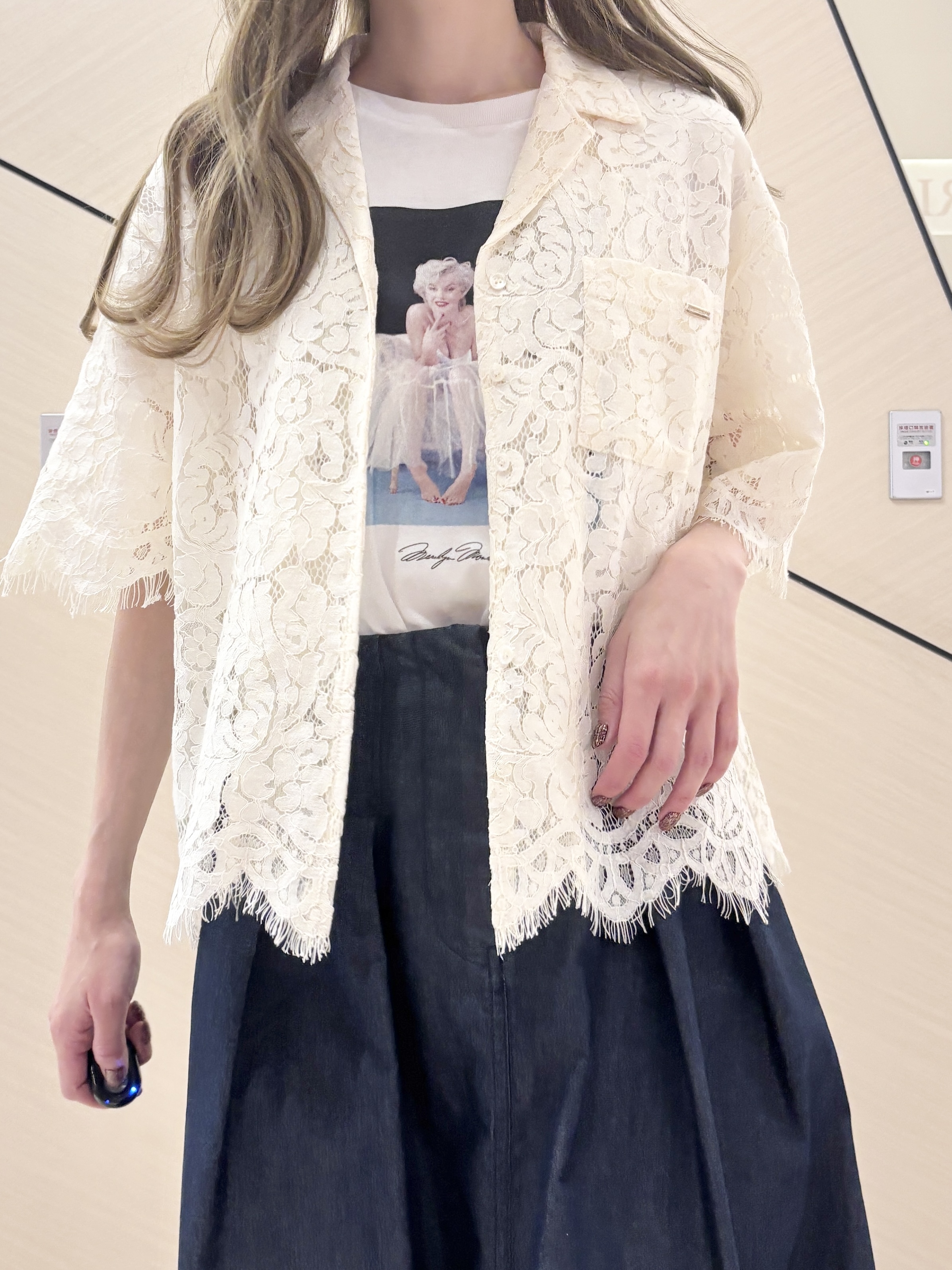 清水夏姫さんの「DRESSTERIOR｜【接触冷感/吸水速乾】クールタッチ デニムライク タックスカート」を使ったコーディネート