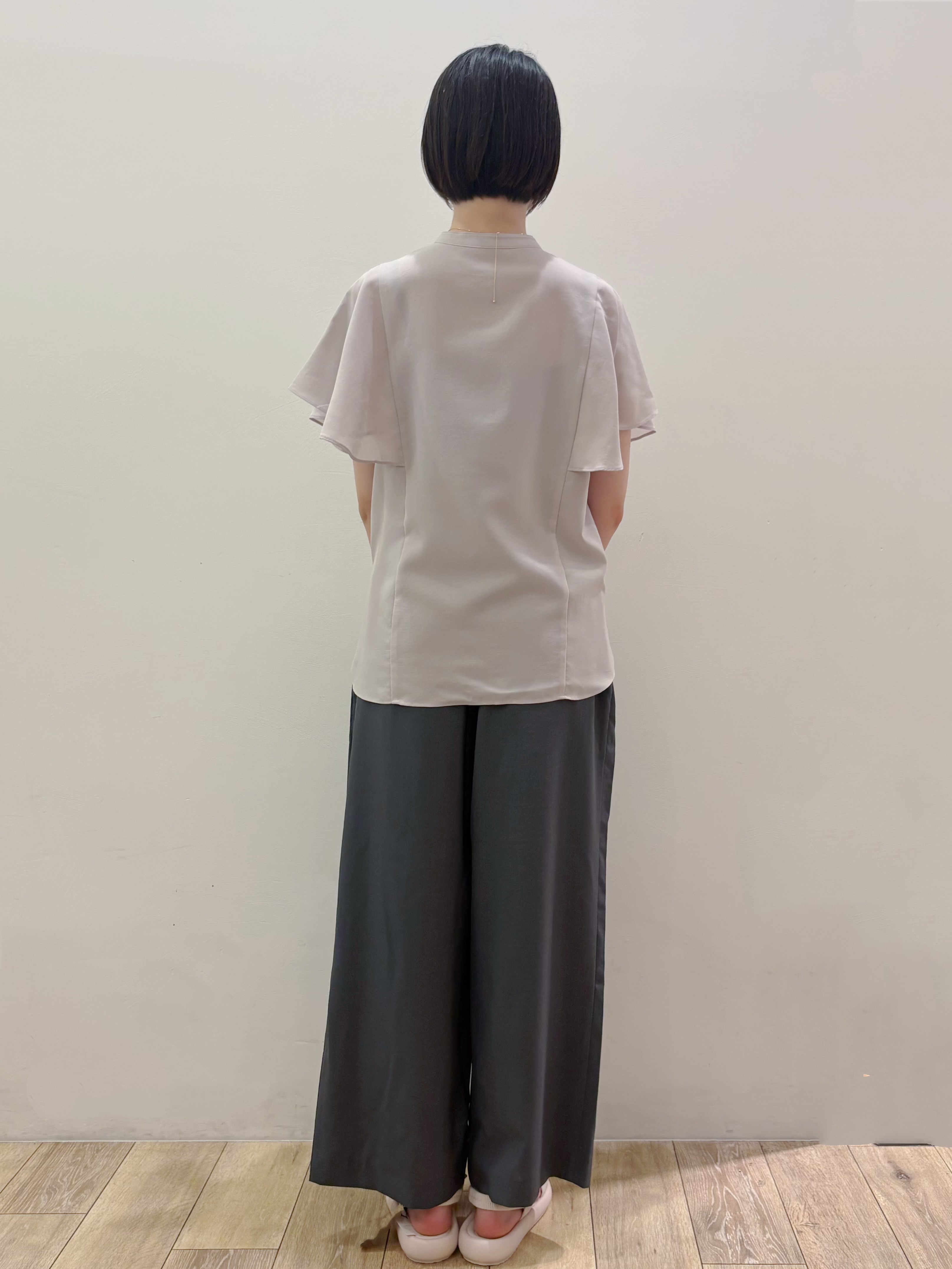 RINさんの「OPAQUE.CLIP｜【接触冷感／吸水速乾】フレアスリーブブラウス《イージーアイロン／洗濯機OK》」を使ったコーディネート