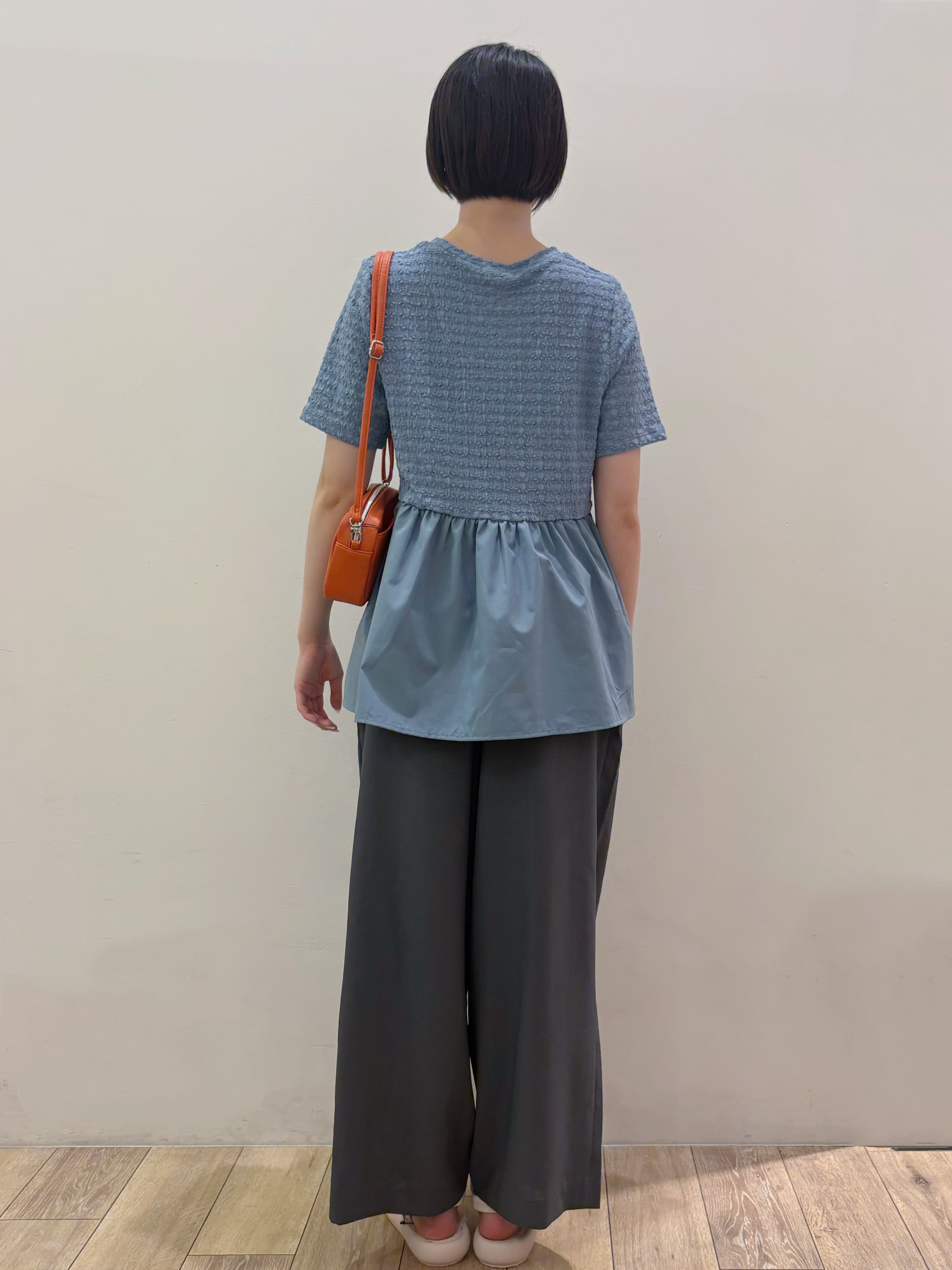 RINさんの「OPAQUE.CLIP｜ジャカードドッキング ペプラムカットソー【洗濯機OK】」を使ったコーディネート