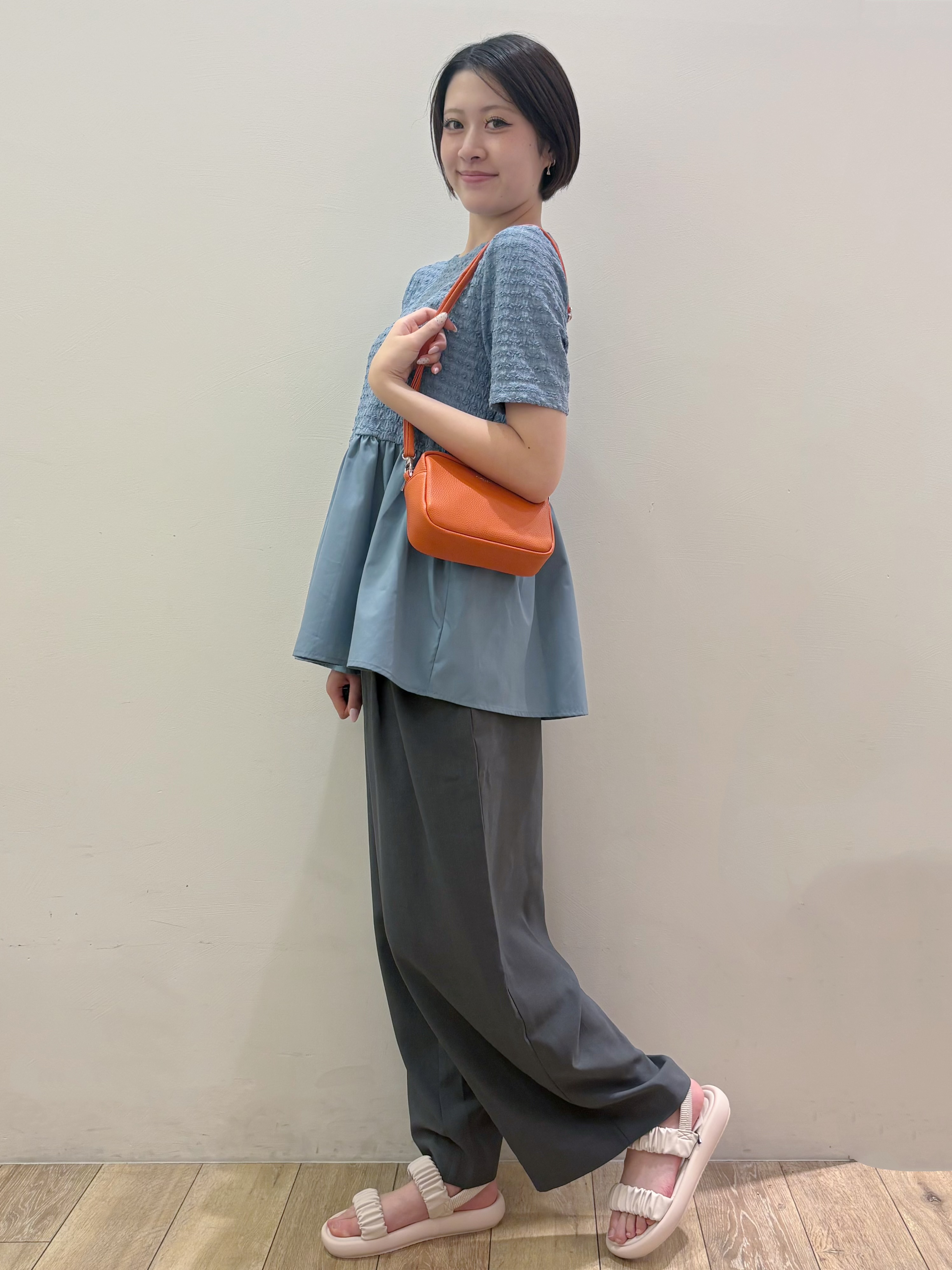 RINさんの「OPAQUE.CLIP｜ジャカードドッキング ペプラムカットソー【洗濯機OK】」を使ったコーディネート
