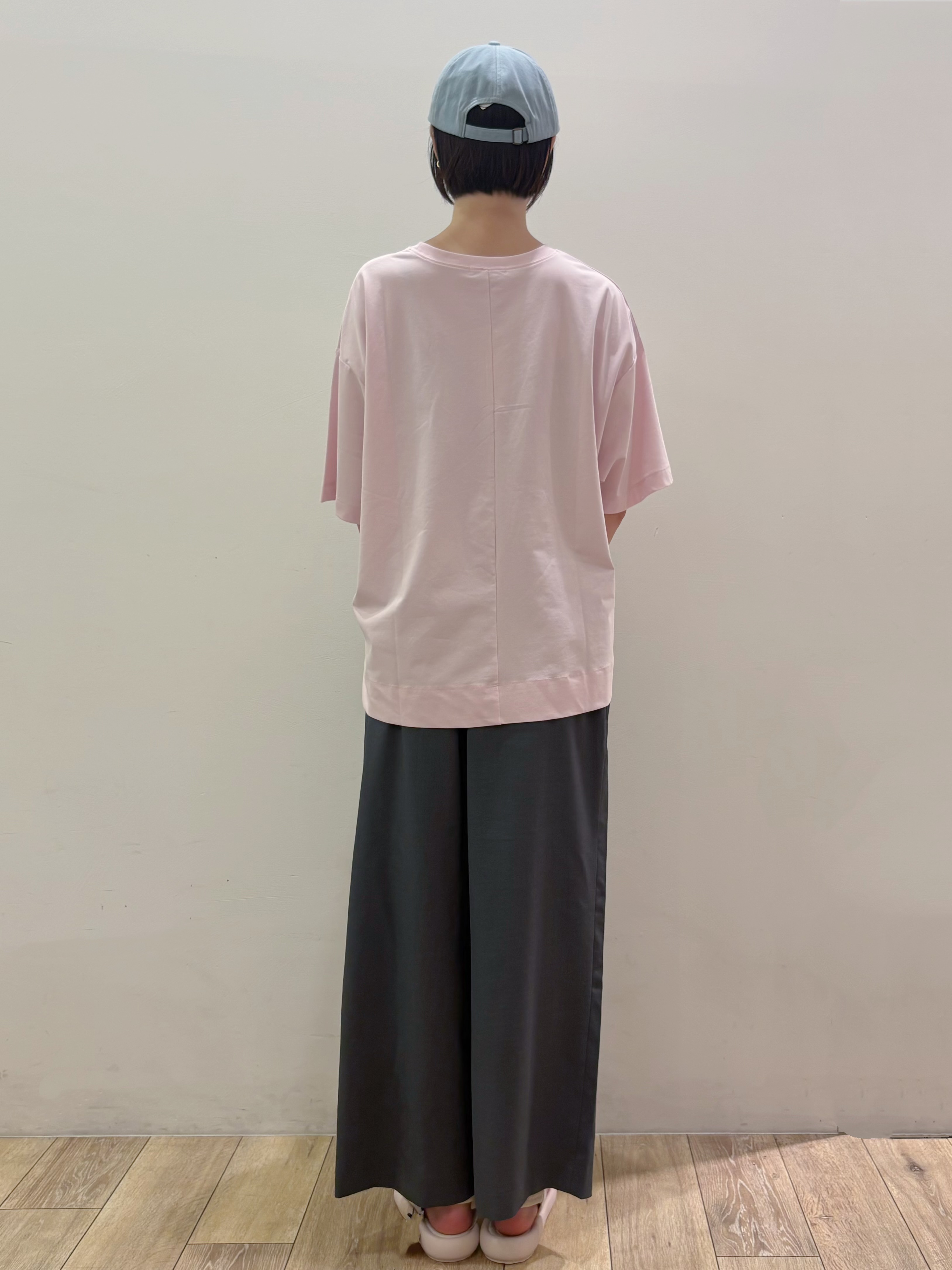 RINさんの「OPAQUE.CLIP｜【接触冷感】リラクシーカットソー《洗濯機OK》」を使ったコーディネート