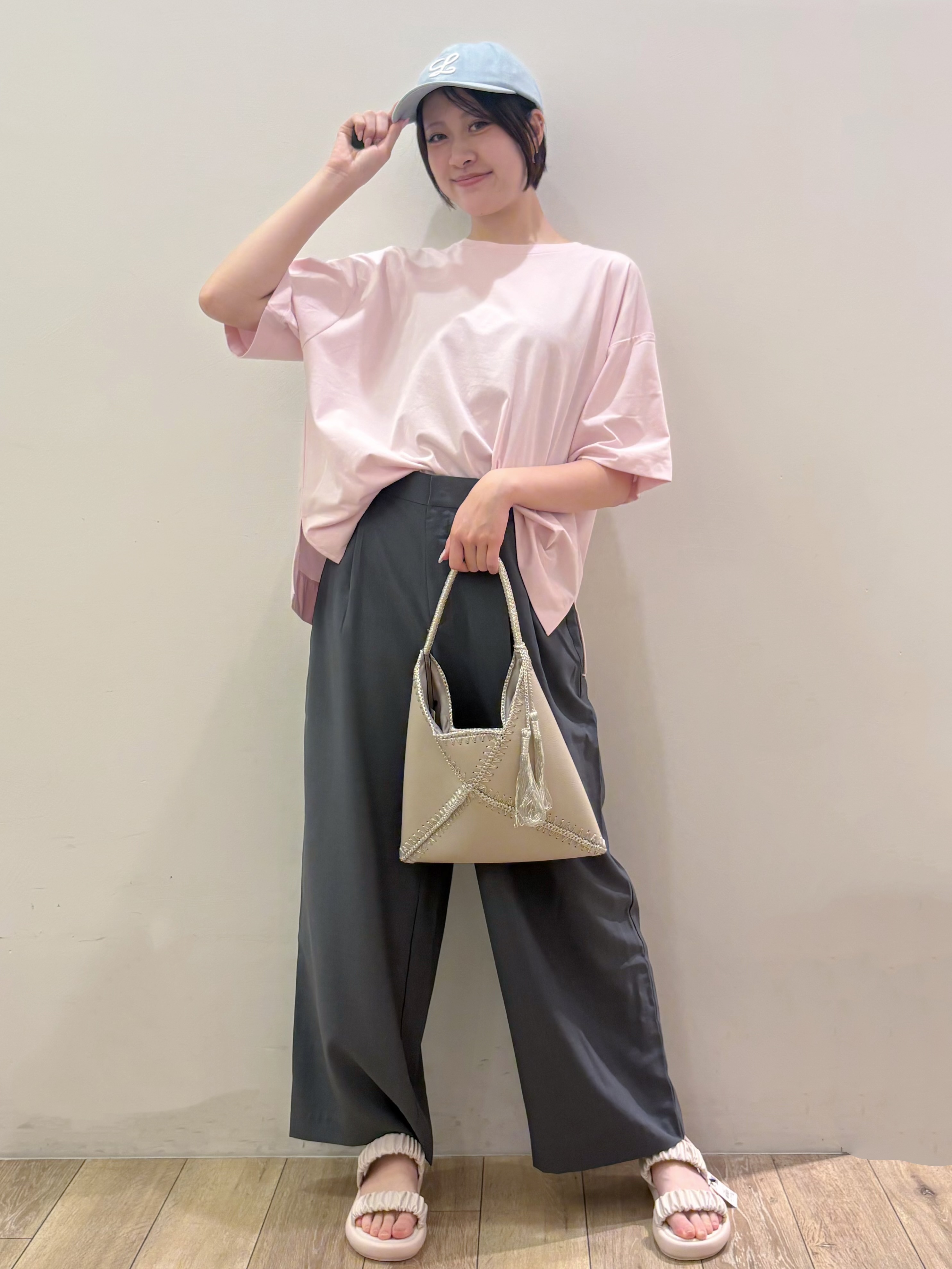 RINさんの「OPAQUE.CLIP｜【接触冷感】リラクシーカットソー《洗濯機OK》」を使ったコーディネート