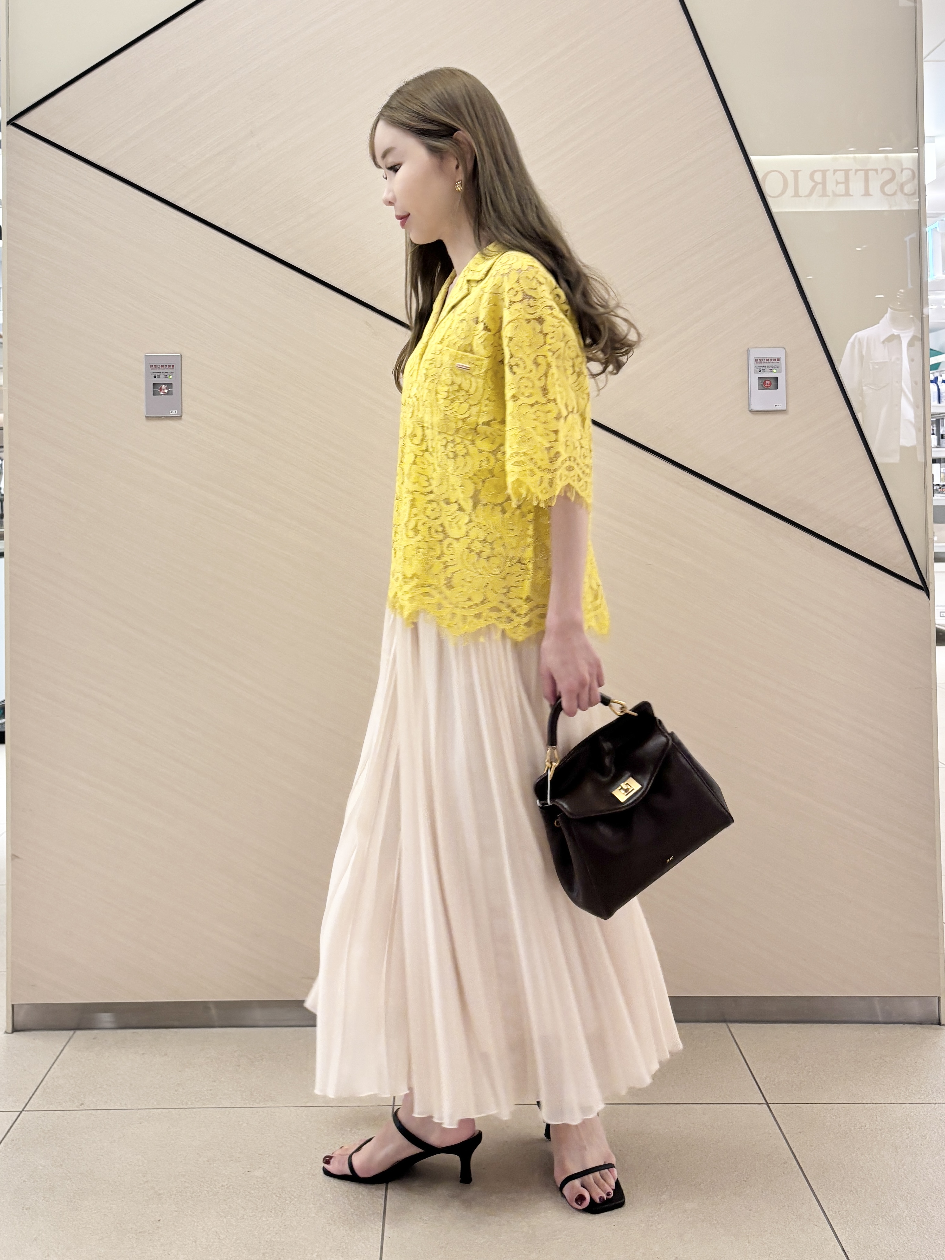 清水夏姫さんの「DRESSTERIOR｜【otonaMUSE5月号掲載】スキニーベルトサンダル」を使ったコーディネート