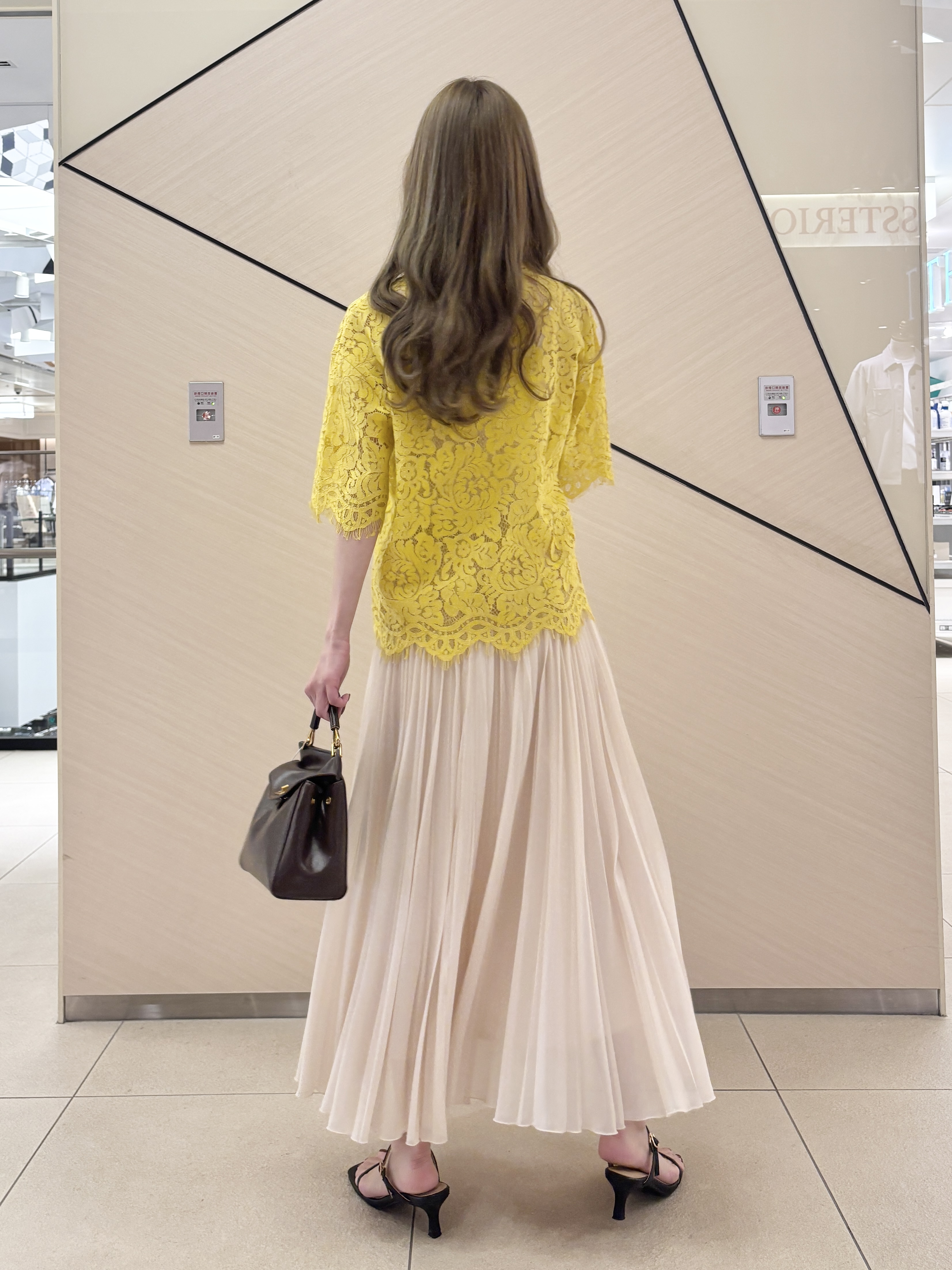 清水夏姫さんの「DRESSTERIOR｜【otonaMUSE5月号掲載】スキニーベルトサンダル」を使ったコーディネート