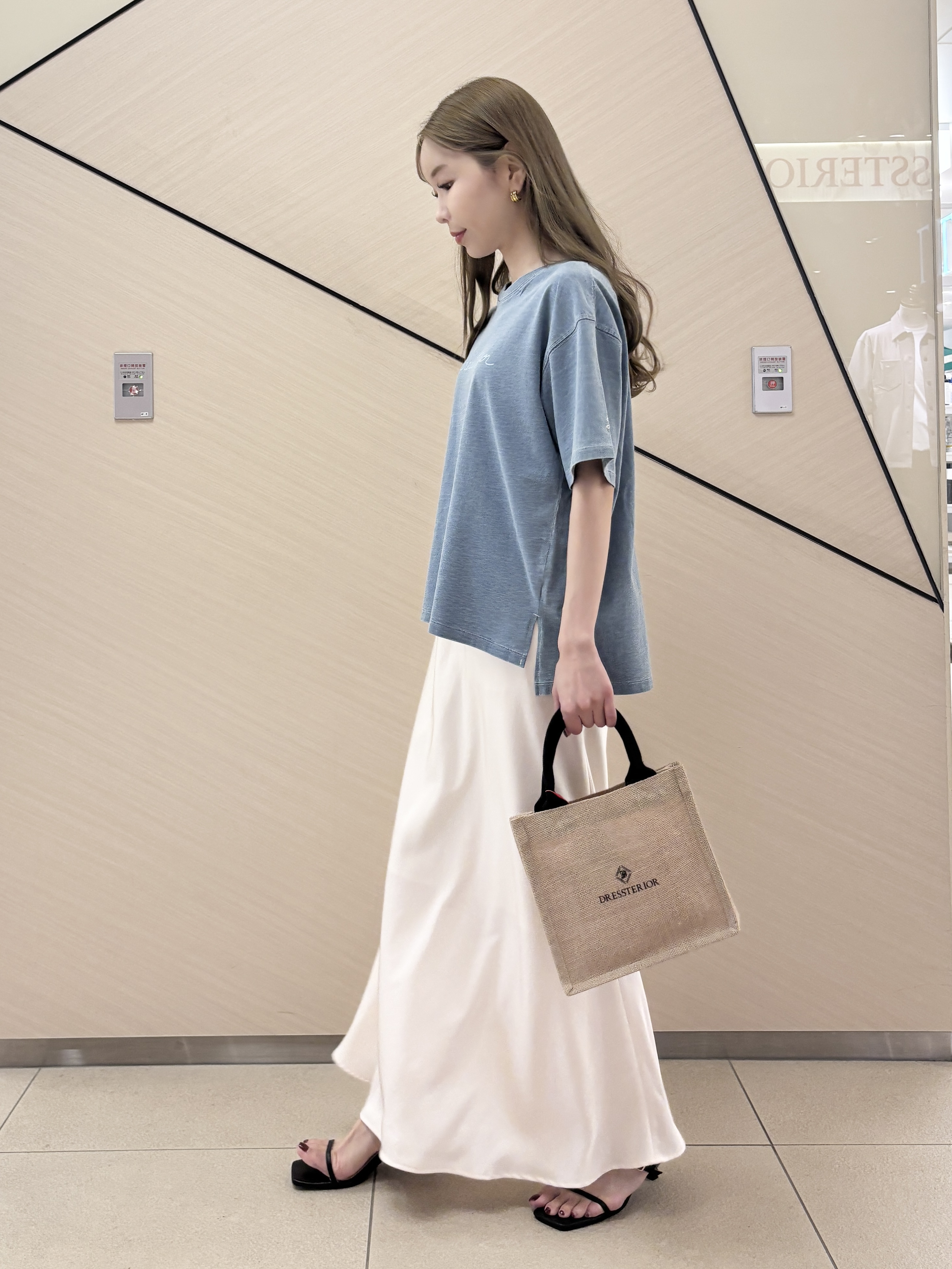 清水夏姫さんの「DRESSTERIOR｜【otonaMUSE5月号掲載】スキニーベルトサンダル」を使ったコーディネート