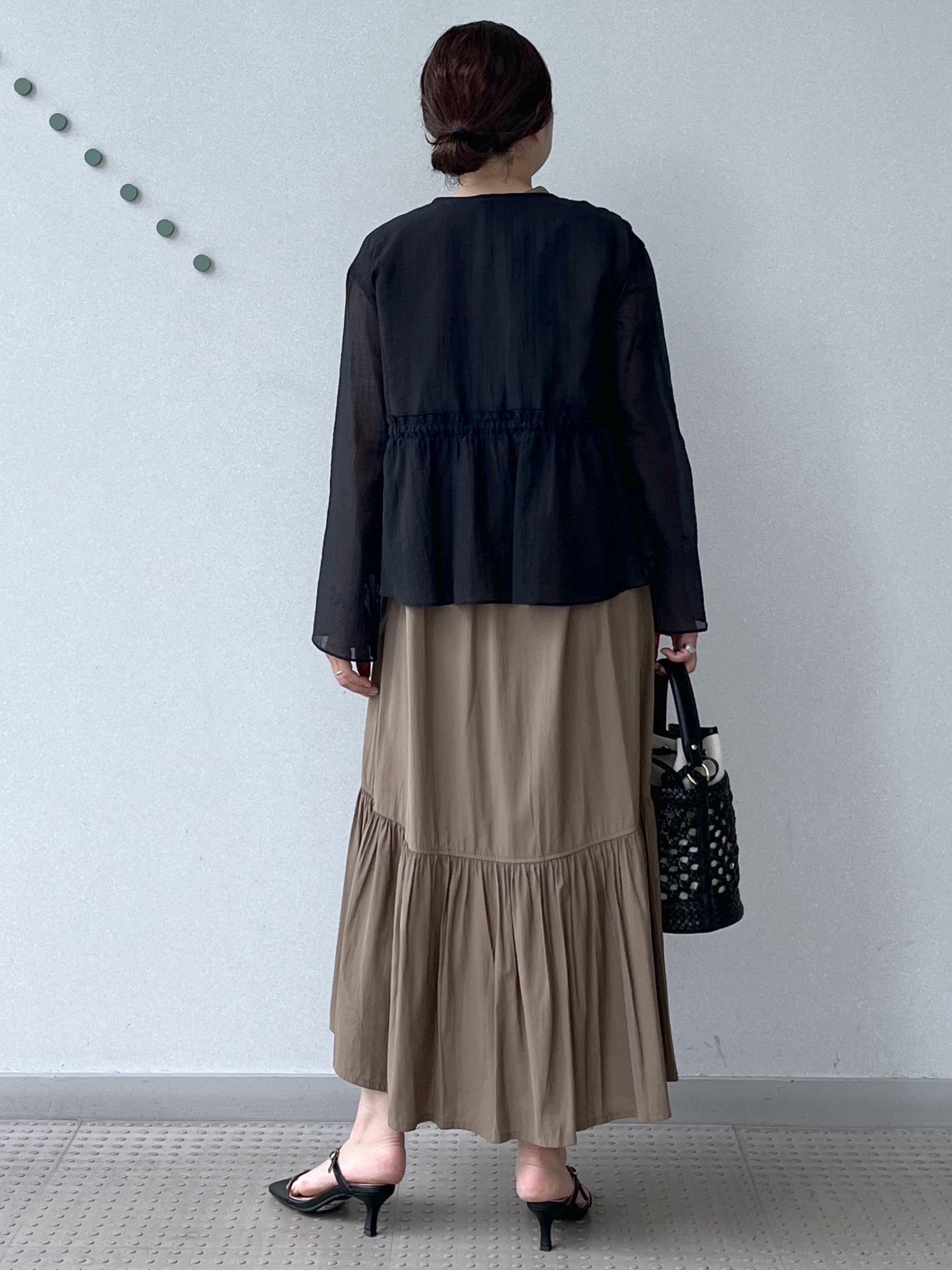Soeさんの「DRESSTERIOR｜シアー カーディガンブラウス」を使ったコーディネート