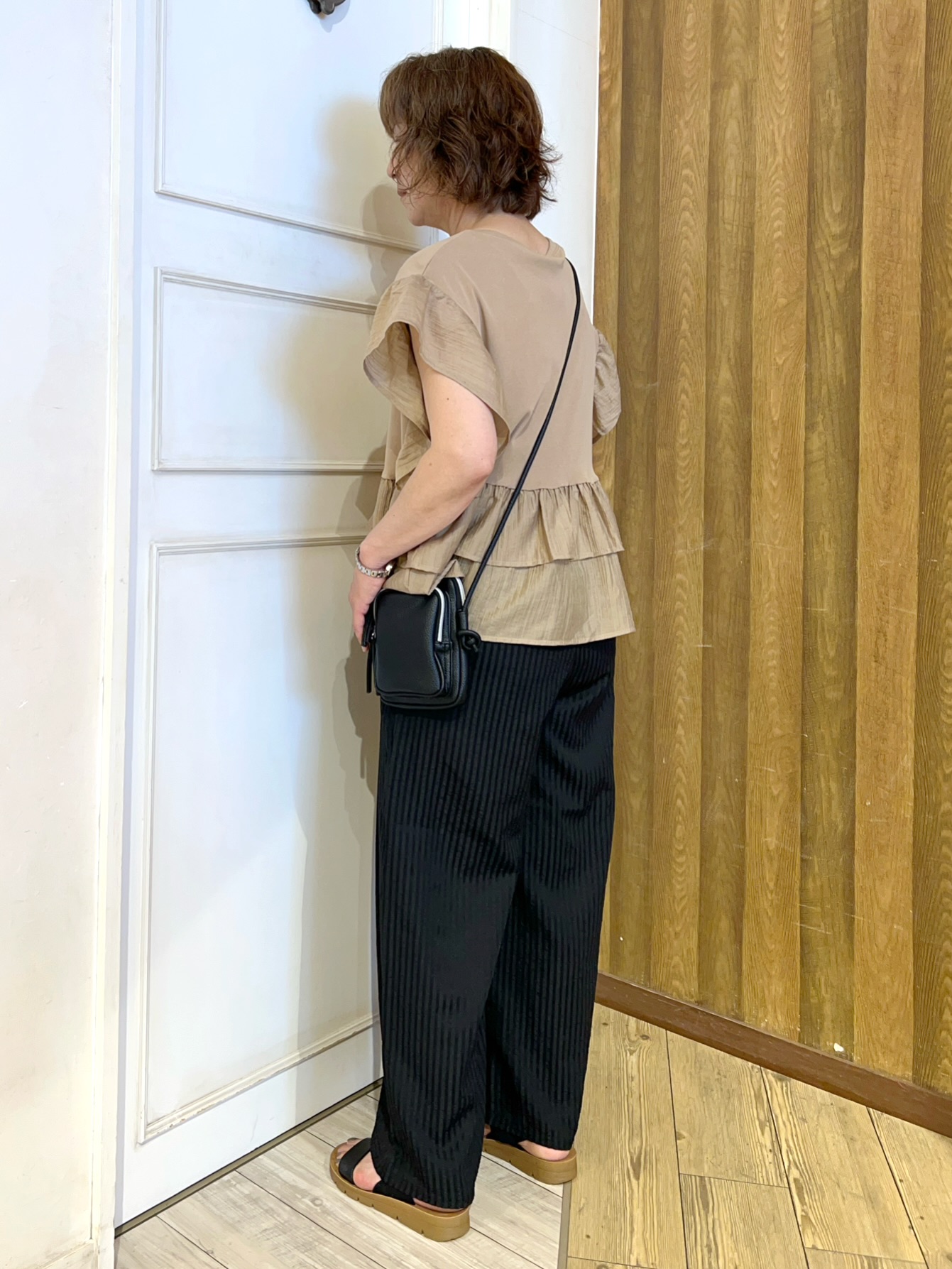 yuriyuriさんの「SHOO･LA･RUE｜【S-LL/洗濯機可】着るだけで決まる 主役級フリルトップス」を使ったコーディネート