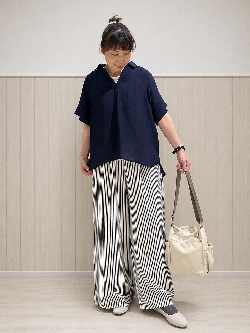 まつみさんの「SHOO･LA･RUE｜【2点セット/S-LL/洗濯機可】時短でコーデ決まる スラブスキッパーシャツ＋タンクトップ」を使ったコーディネート