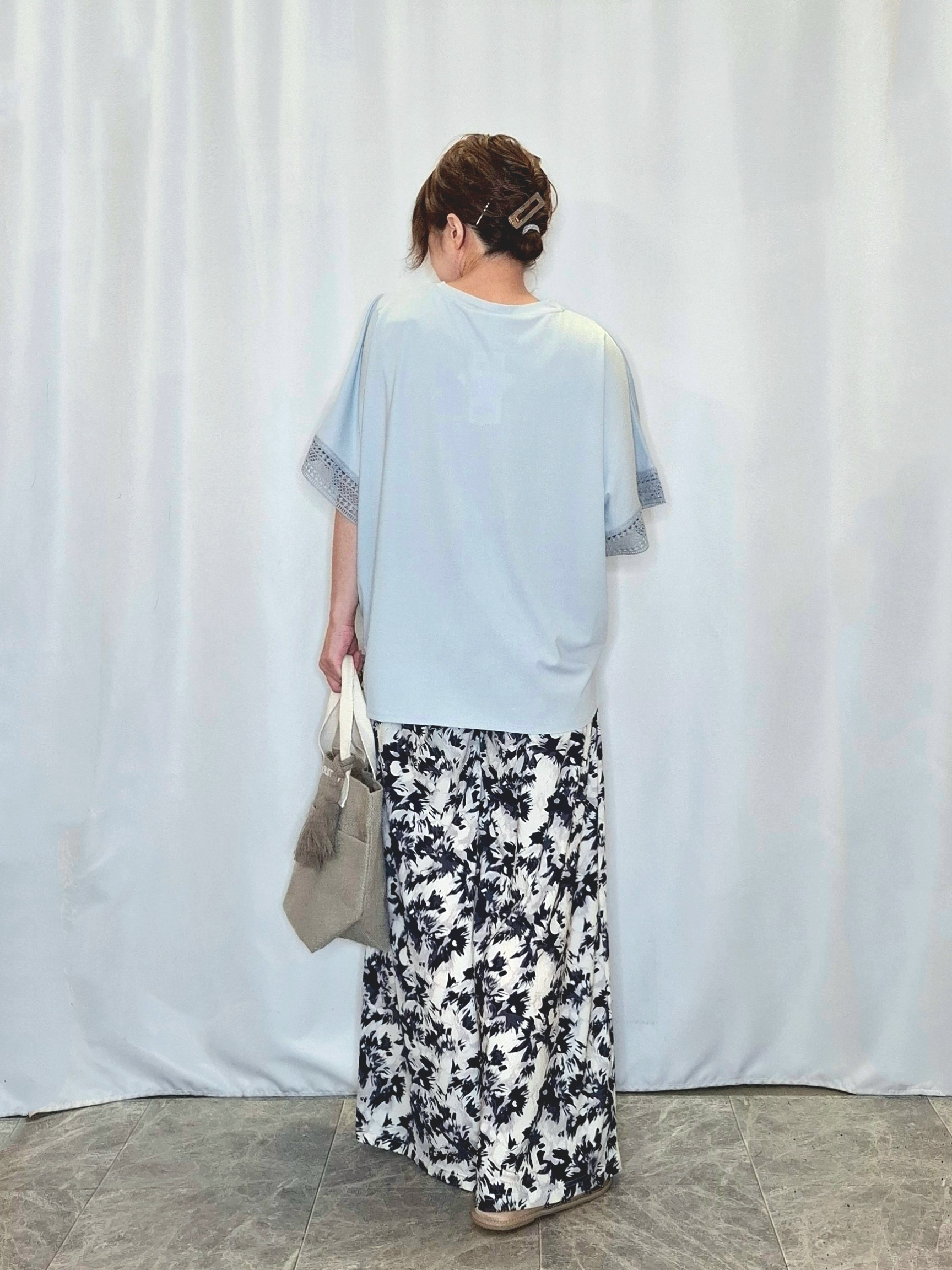 ぬーさんの「SHOO･LA･RUE｜【ひんやり/UV】お袖レースが上品 ゆったりとろみトップス」を使ったコーディネート