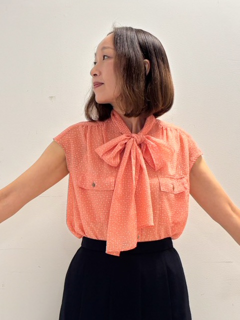 keikoさんの「COUP DE CHANCE｜【手洗い可】シアーボウタイブラウス」を使ったコーディネート
