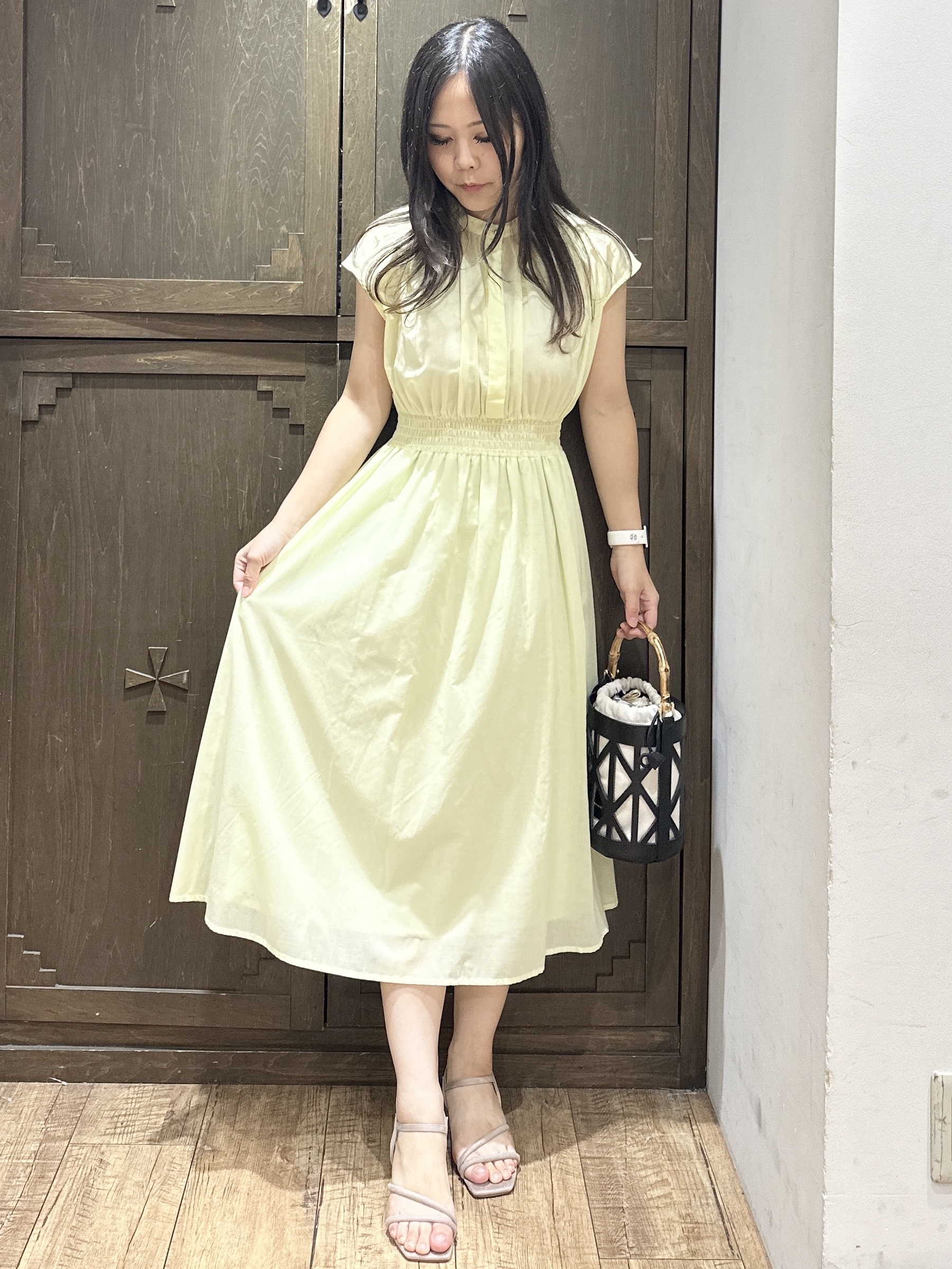kanaさんの「index｜ギャザーワンピース【洗濯機OK／イージーアイロン】」を使ったコーディネート