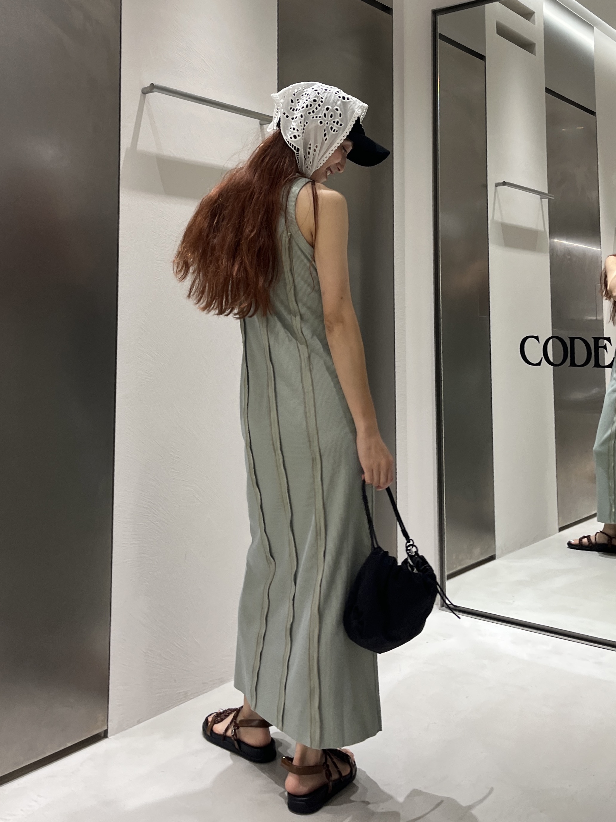 Rielさんの「CODE A｜PROTAGONISTA｜triangle scarf」を使ったコーディネート