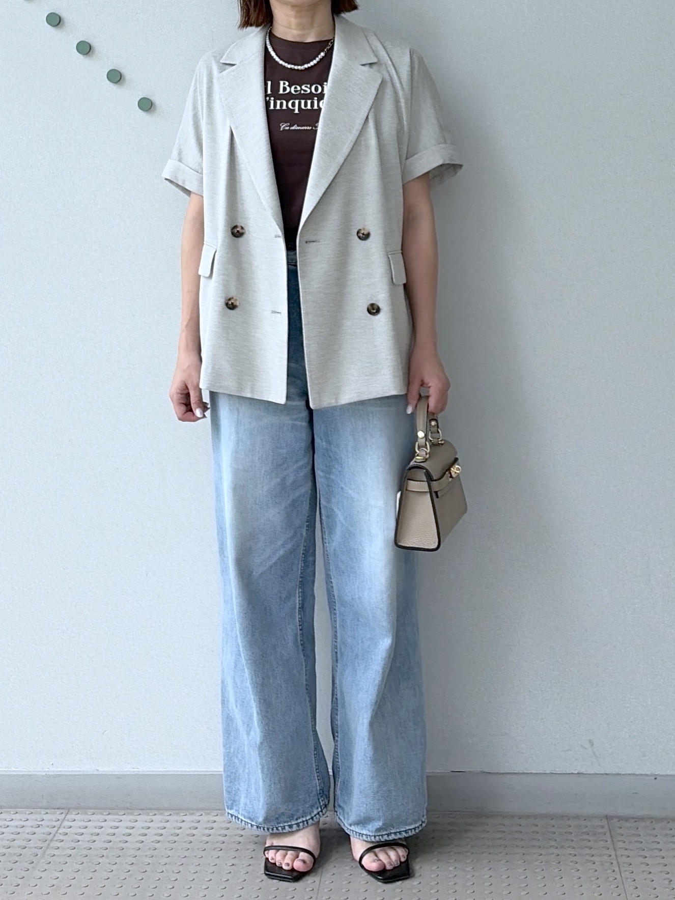 yoshikadoさんの「DRESSTERIOR｜【接触冷感／抗菌防臭／消臭】アイスクリアコットンフレンチロゴT」を使ったコーディネート