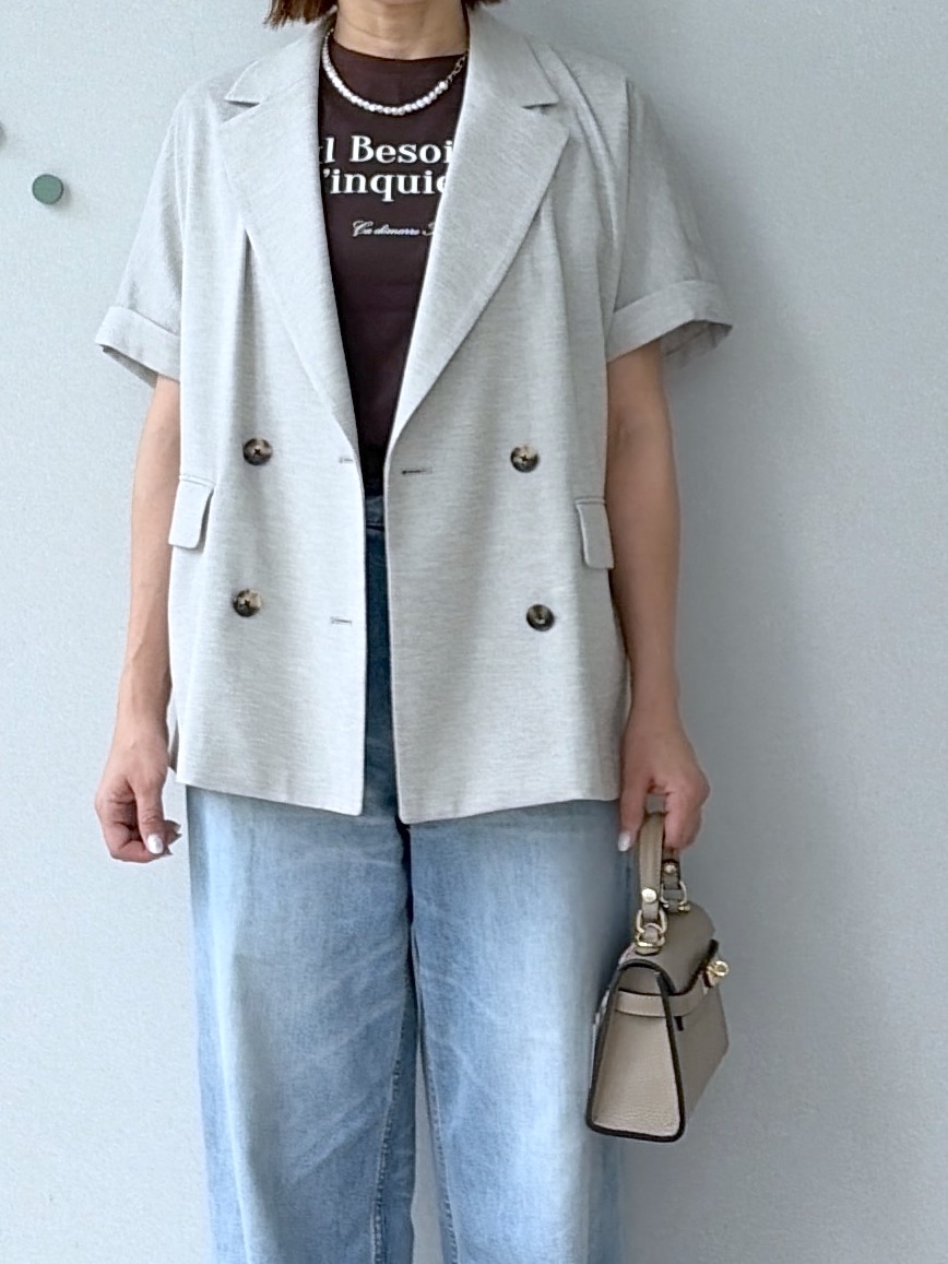 yoshikadoさんの「DRESSTERIOR｜【接触冷感／抗菌防臭／消臭】アイスクリアコットンフレンチロゴT」を使ったコーディネート