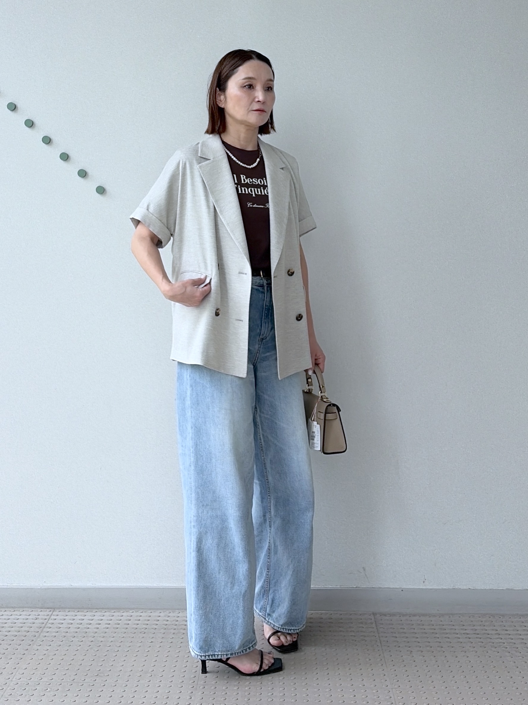 yoshikadoさんの「DRESSTERIOR｜【接触冷感／抗菌防臭／消臭】アイスクリアコットンフレンチロゴT」を使ったコーディネート