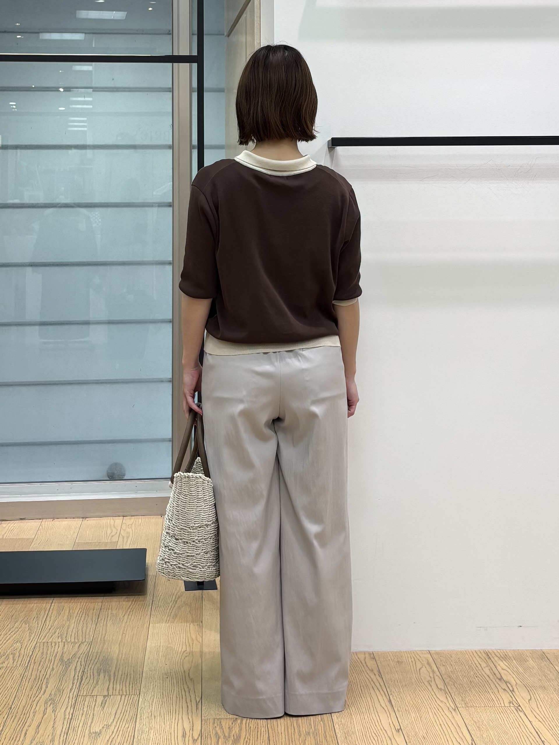 asamiさんの「INDIVI｜【バイカラー】衿付きシャツ風ニット」を使ったコーディネート