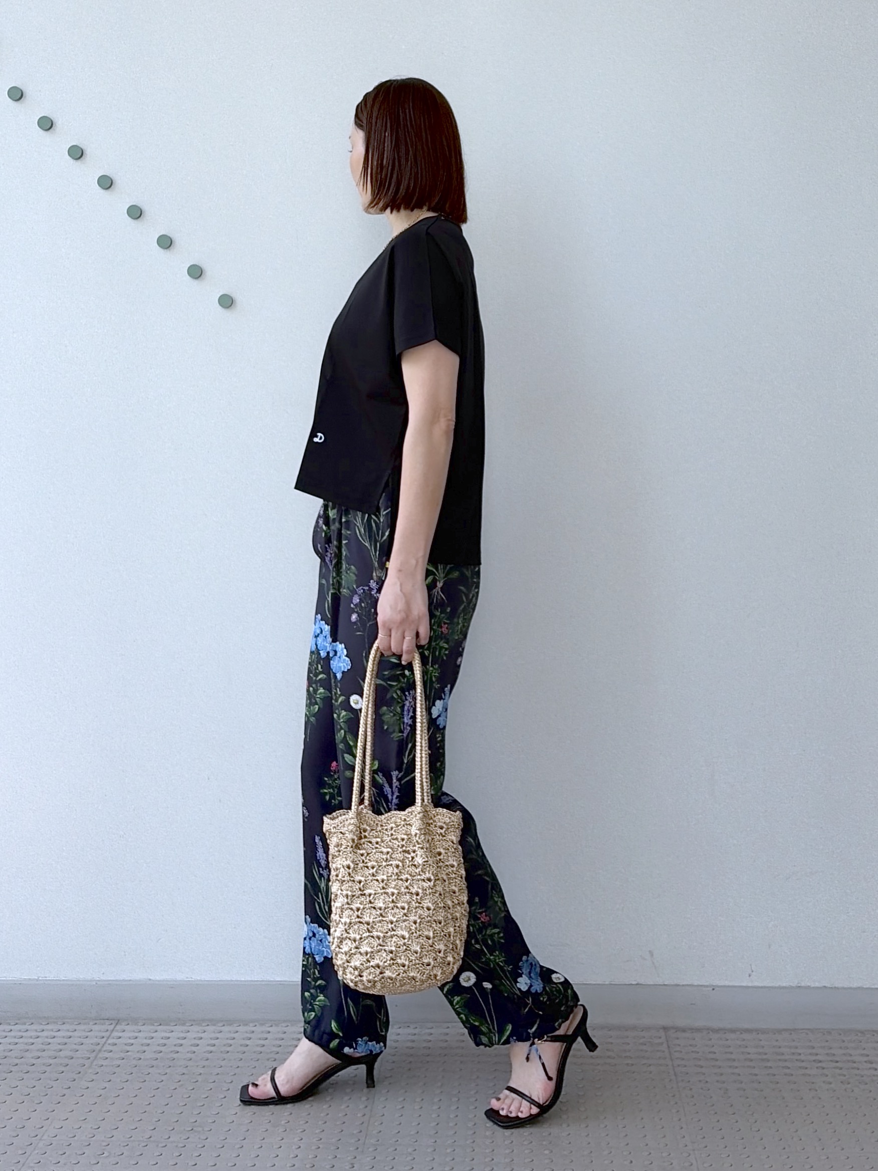 yoshikadoさんの「DRESSTERIOR｜【接触冷感/抗菌防臭/消臭】アイスクリアコットンドルマンT」を使ったコーディネート