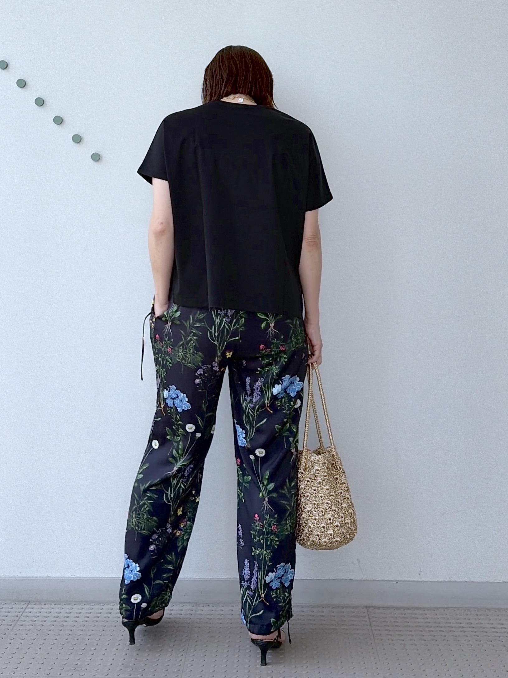 yoshikadoさんの「DRESSTERIOR｜【接触冷感/抗菌防臭/消臭】アイスクリアコットンドルマンT」を使ったコーディネート
