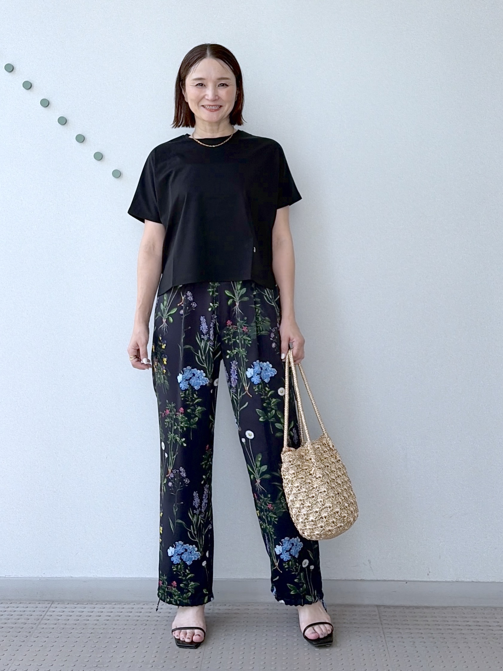 yoshikadoさんの「DRESSTERIOR｜【接触冷感/抗菌防臭/消臭】アイスクリアコットンドルマンT」を使ったコーディネート