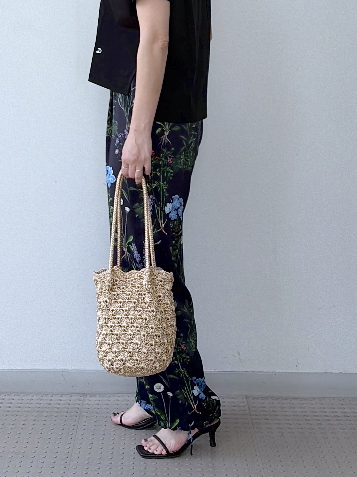 yoshikadoさんの「DRESSTERIOR｜【接触冷感/抗菌防臭/消臭】アイスクリアコットンドルマンT」を使ったコーディネート