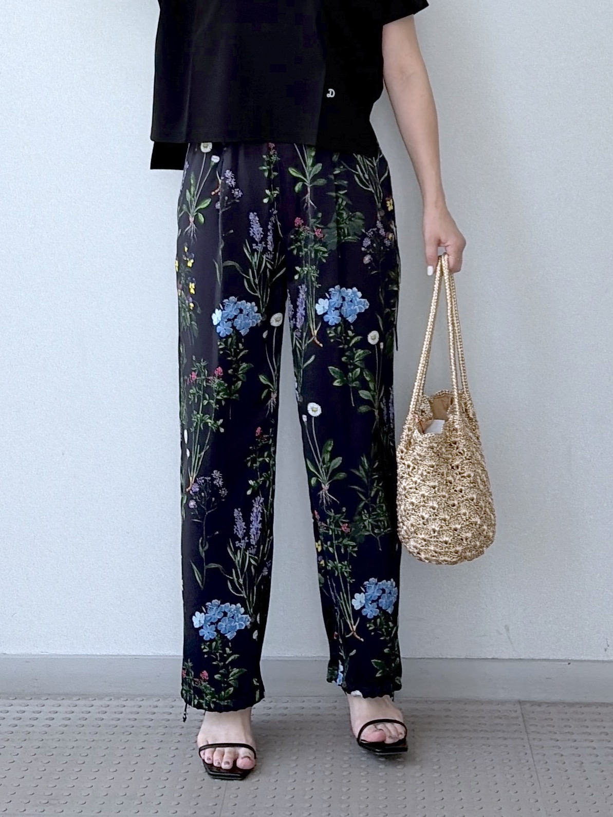 yoshikadoさんの「DRESSTERIOR｜【接触冷感/抗菌防臭/消臭】アイスクリアコットンドルマンT」を使ったコーディネート