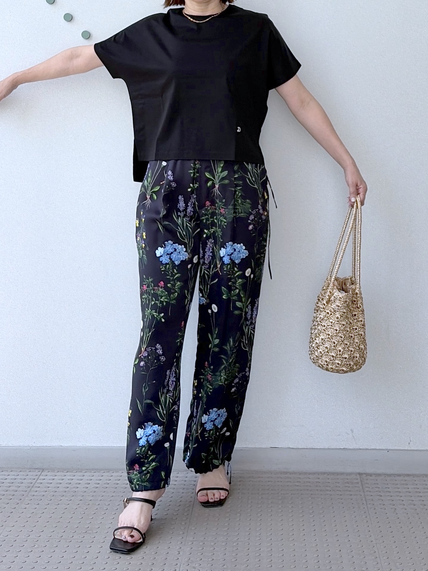yoshikadoさんの「DRESSTERIOR｜【接触冷感/抗菌防臭/消臭】アイスクリアコットンドルマンT」を使ったコーディネート