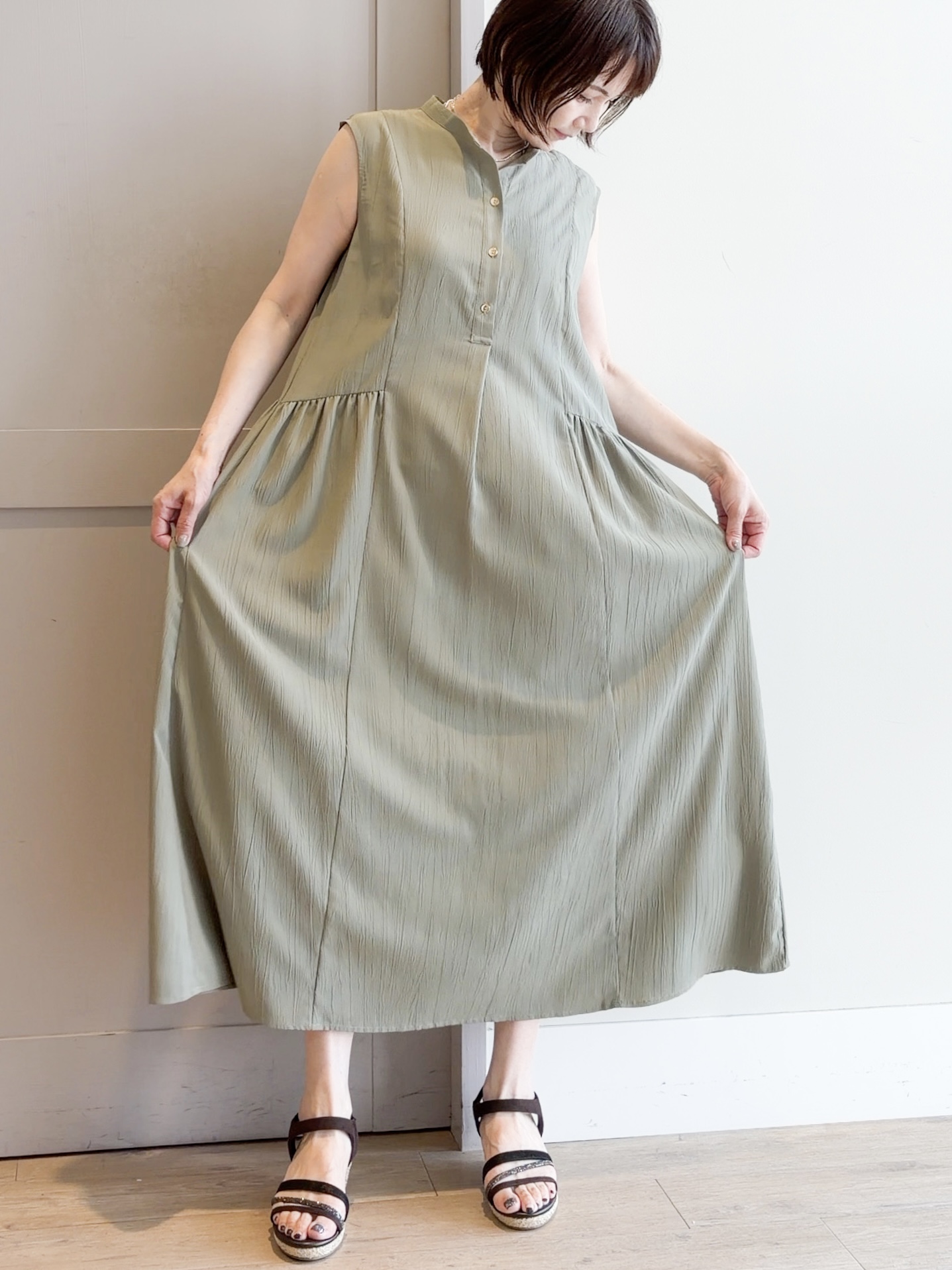 yamakoさんの「grove｜【洗える】大人のシアーニットカーディガン」を使ったコーディネート