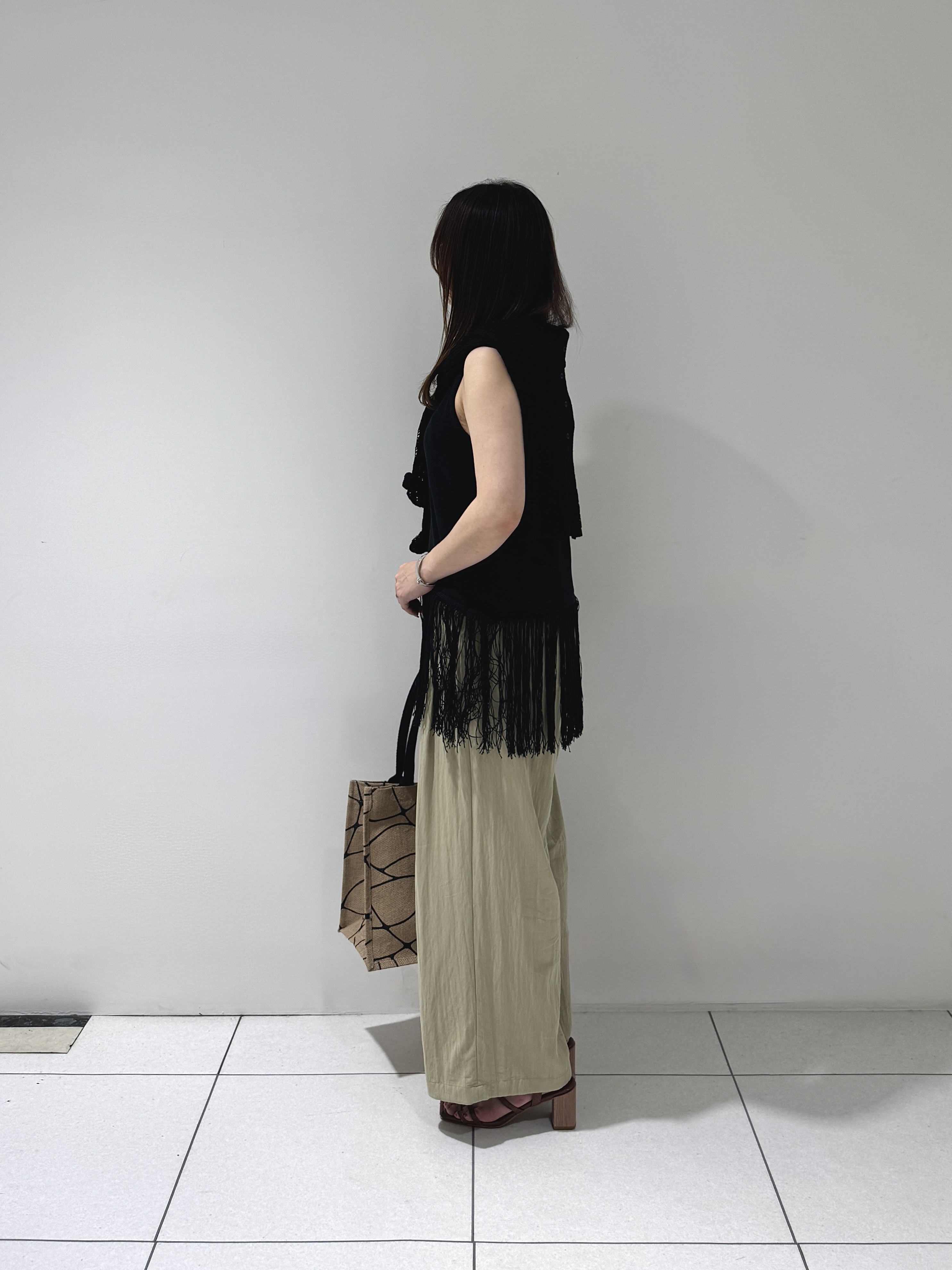そんさんの「INDIVI｜リネンライククロシェポロニット」を使ったコーディネート