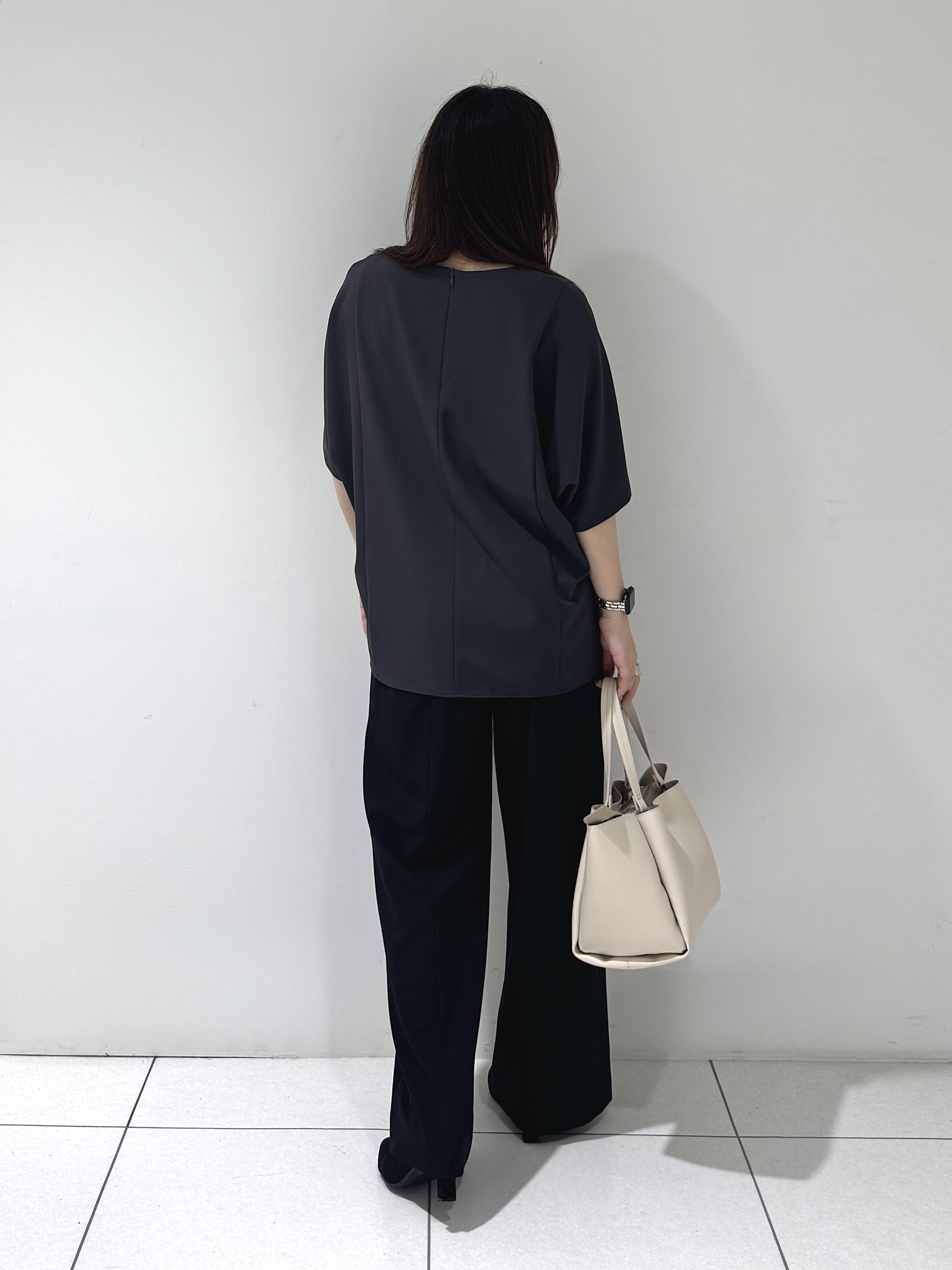 そんさんの「INDIVI｜【着る日傘】ドルマントップス」を使ったコーディネート