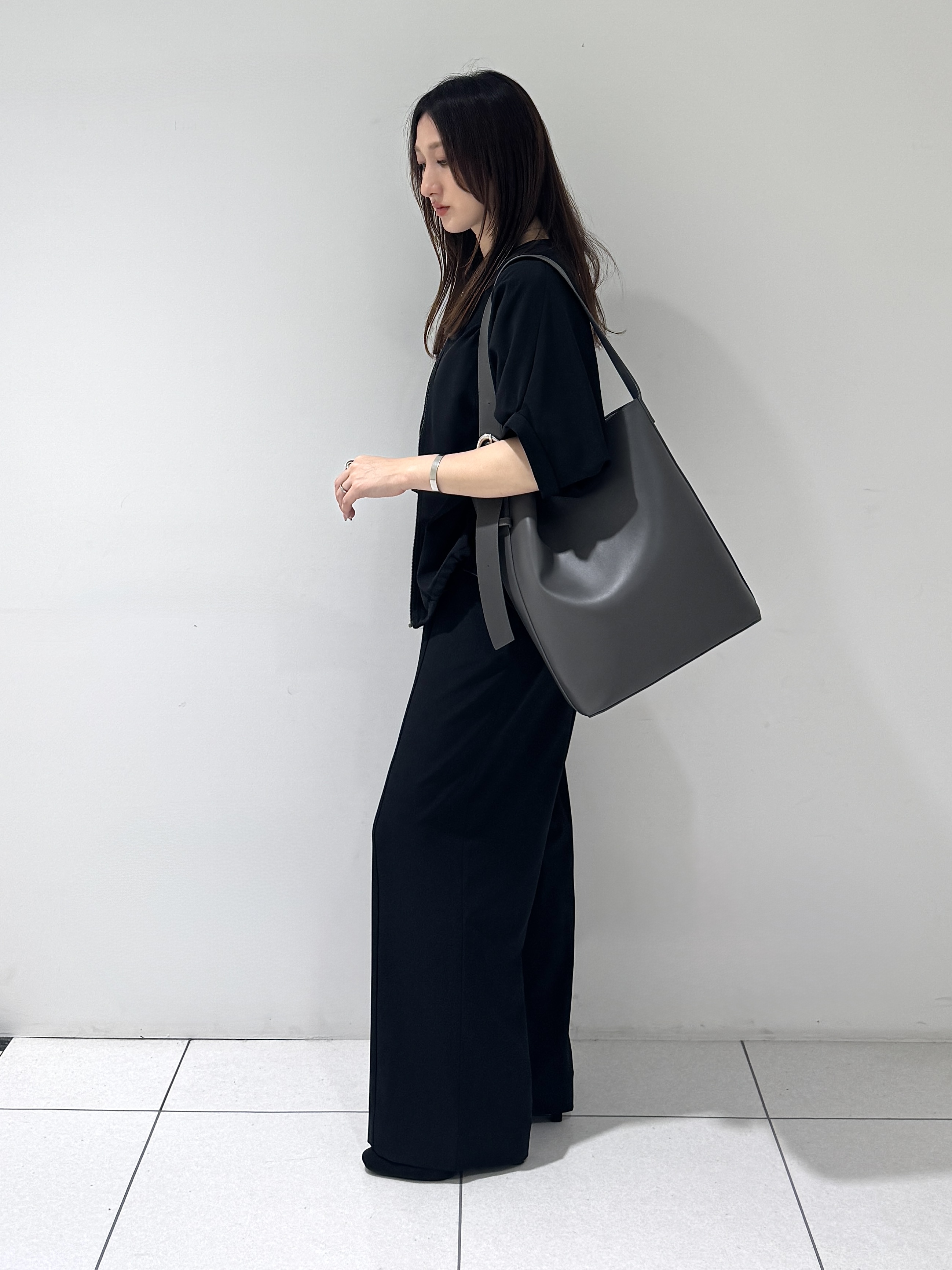 そんさんの「INDIVI｜【着る日傘】ドルマンフォルムブルゾン」を使ったコーディネート
