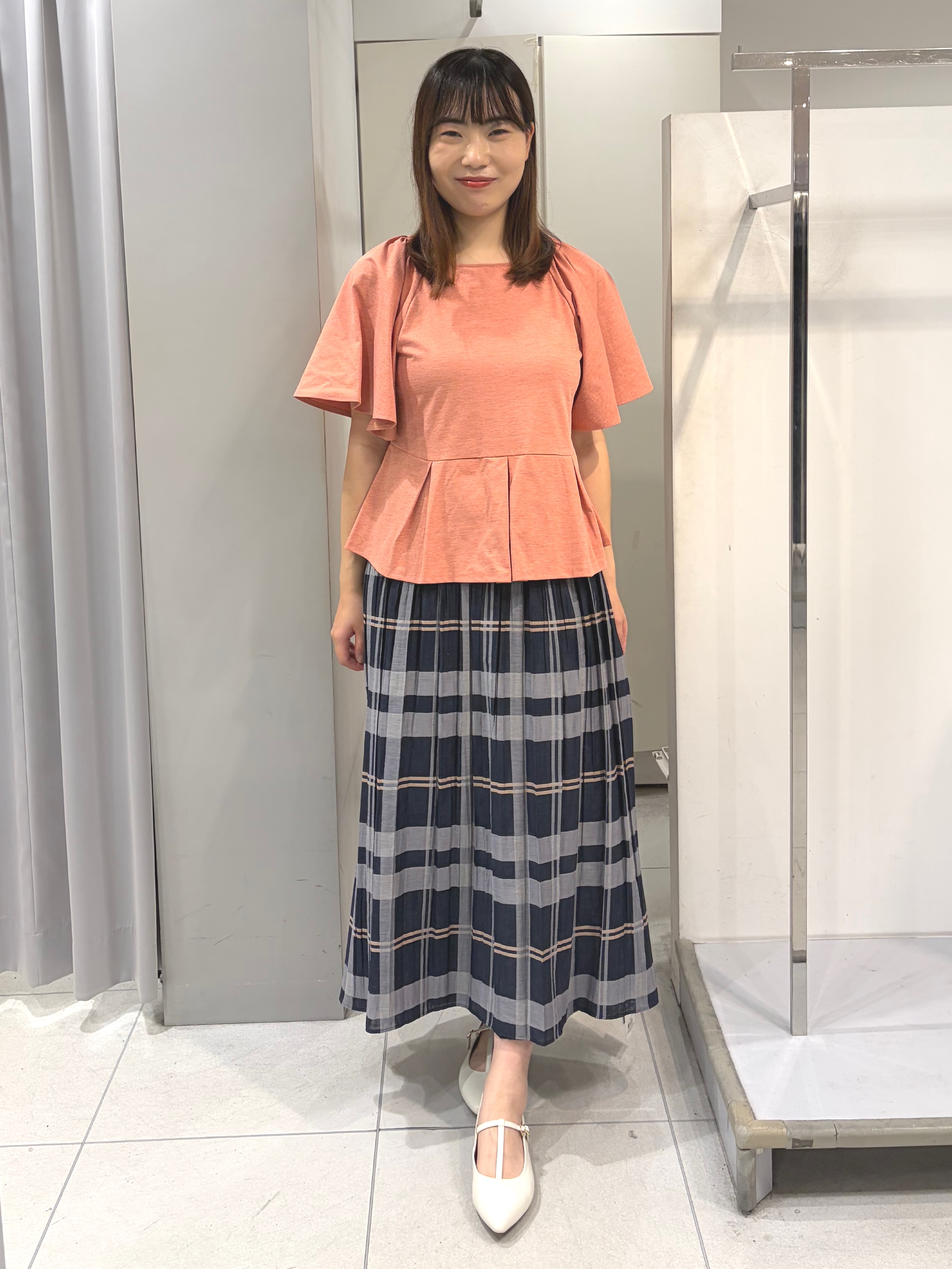 AZUSAさんの「Reflect｜【UVカット／接触冷感／吸水速乾】フレアスリーブペプラムカットソー」を使ったコーディネート