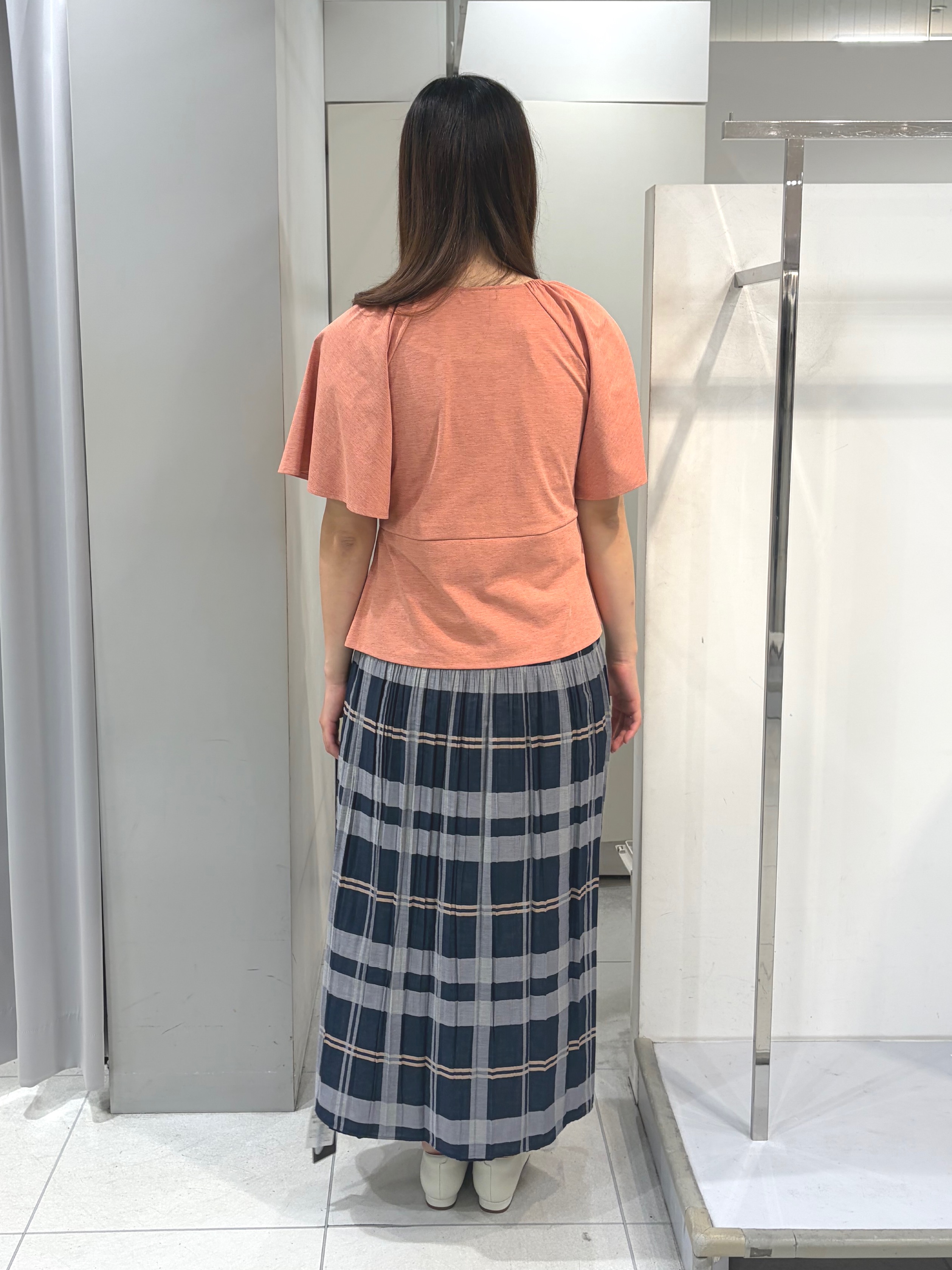 AZUSAさんの「Reflect｜【UVカット／接触冷感／吸水速乾】フレアスリーブペプラムカットソー」を使ったコーディネート