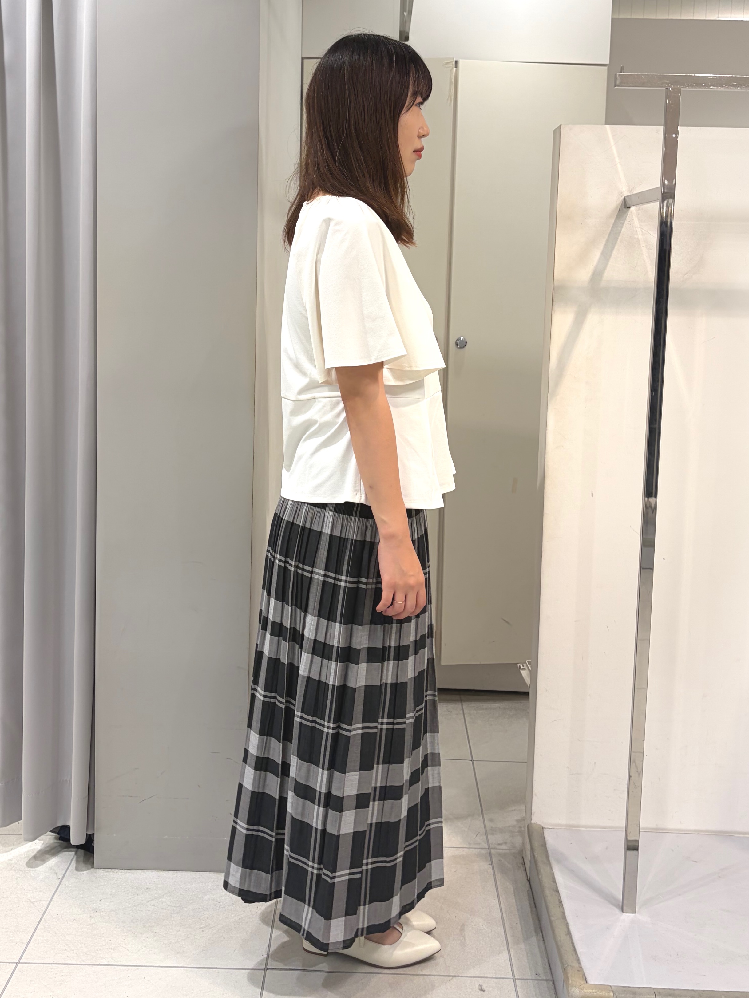 AZUSAさんの「Reflect｜【UVカット／接触冷感／吸水速乾】フレアスリーブペプラムカットソー」を使ったコーディネート