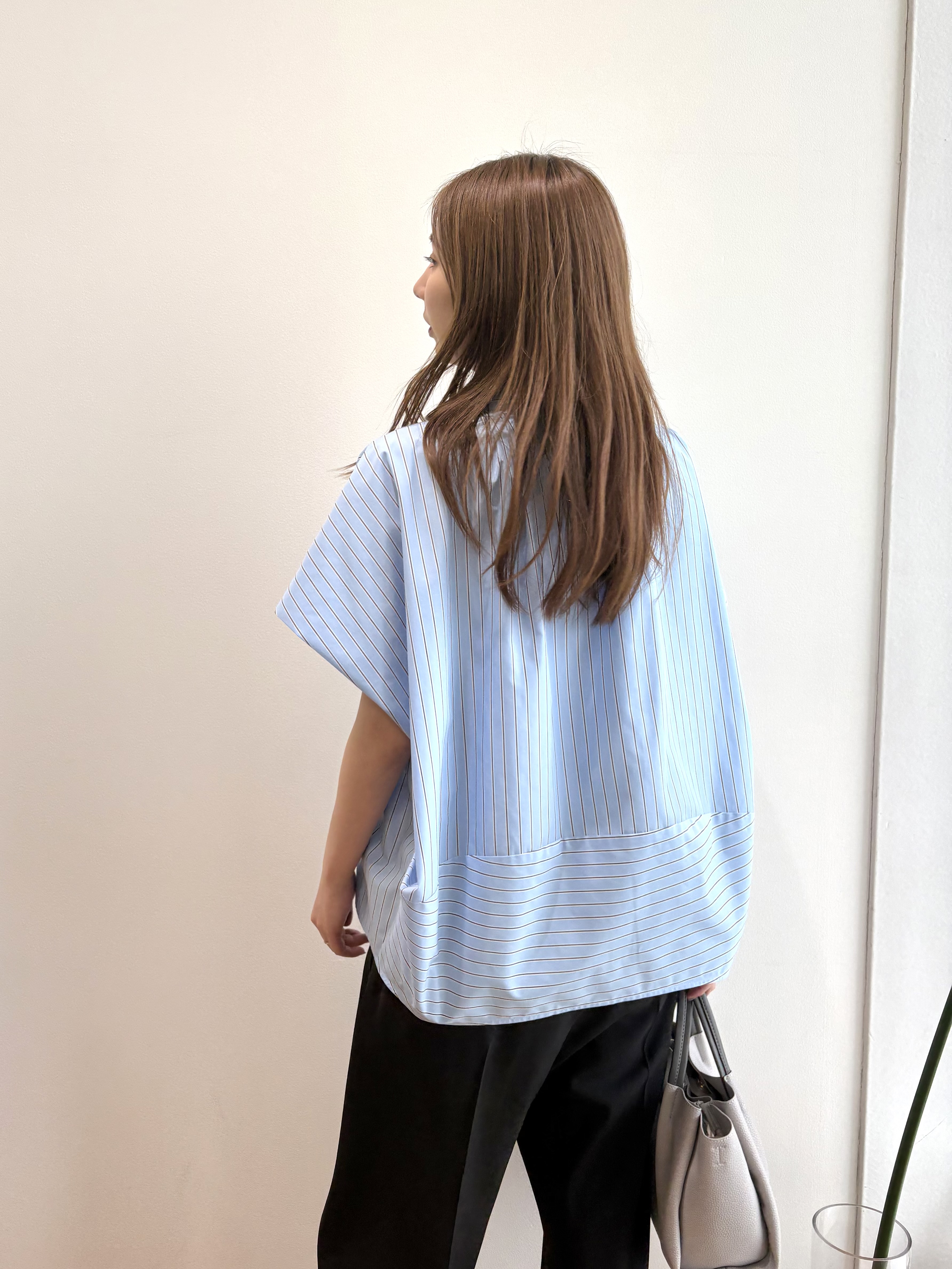 めぐさんの「OPAQUE.CLIP｜【軽量／2WAY／通勤対応】フロントベルトデザインミドルトートバッグ」を使ったコーディネート
