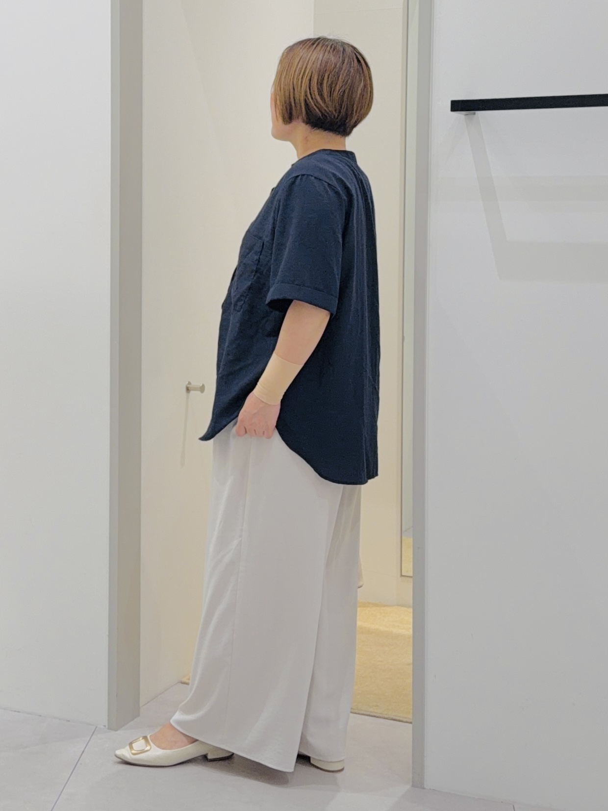タナさんの「THE SHOP TK｜【M-XL/さりげなく体型カバー】5分袖Wポケットシャツ」を使ったコーディネート