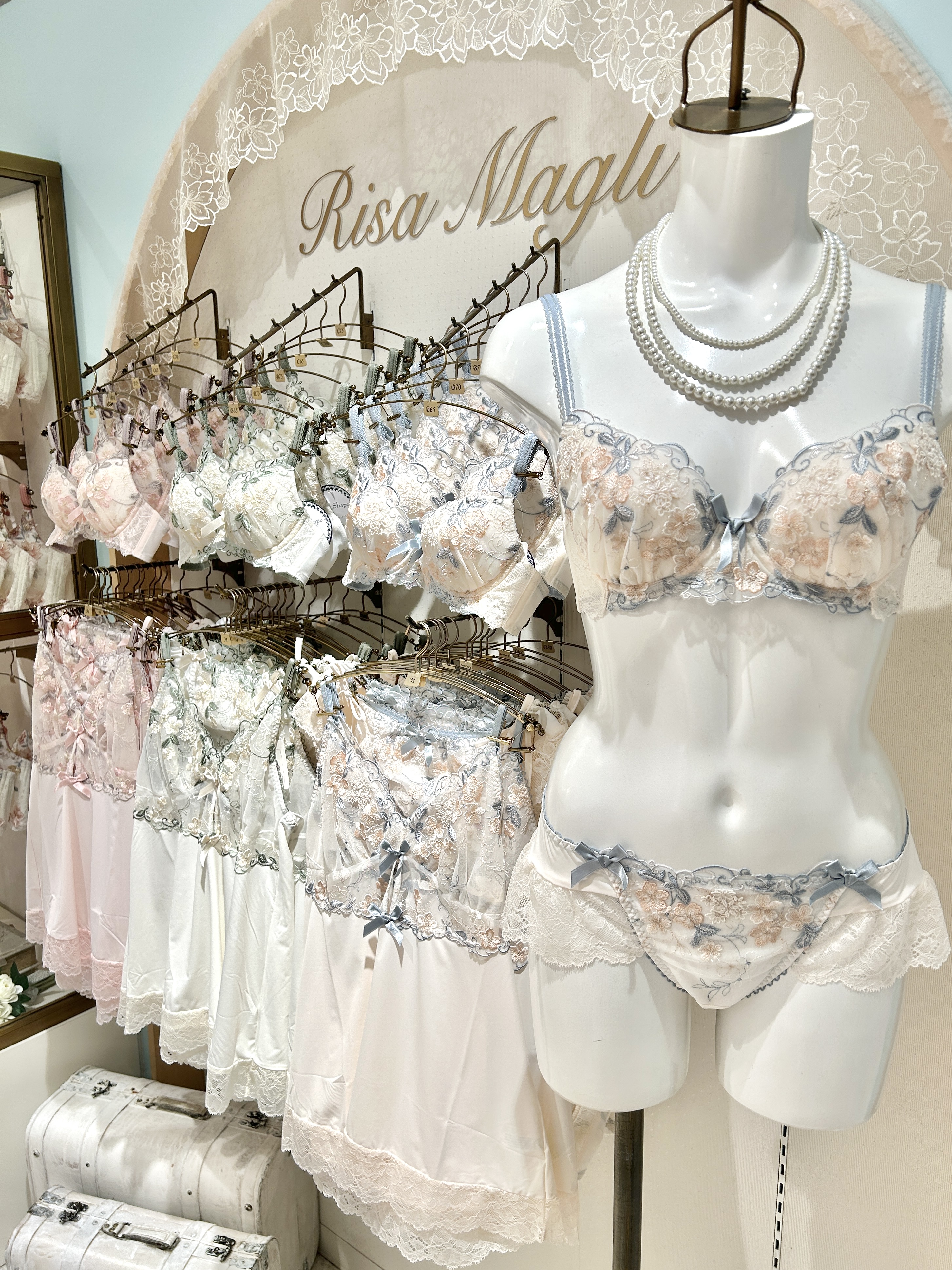 ichiさんの「Risa Magli｜ダニエラ ブラジャー (B-C) ＜V Make Type＞」を使ったコーディネート