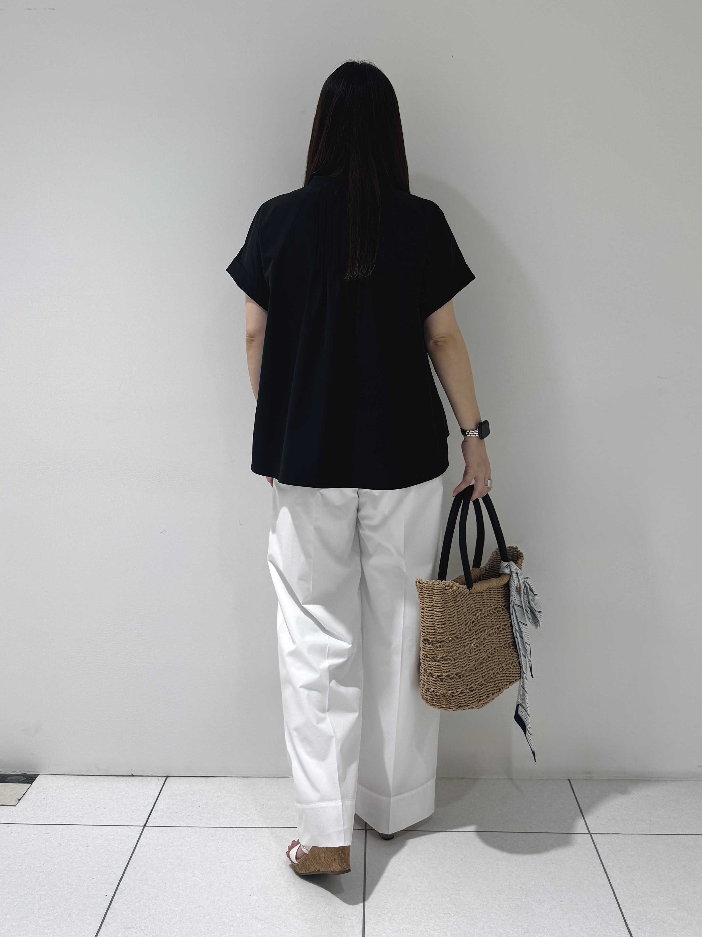 そんさんの「INDIVI｜【撥水／UVケア／SETUP可能】軽量タックスキッパーブラウス」を使ったコーディネート