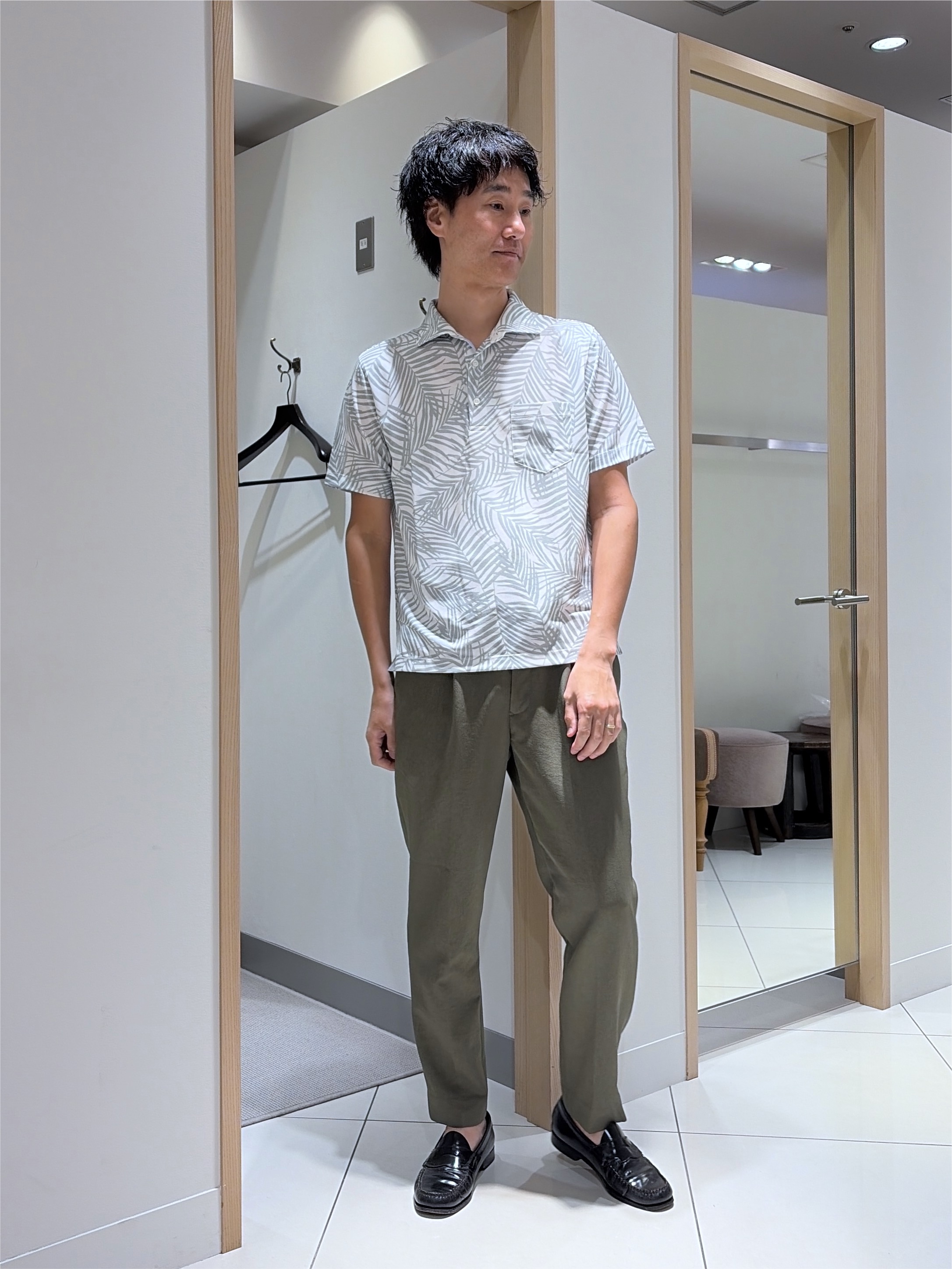 mutoさんの「TAKEO KIKUCHI｜リーフ柄ポロシャツ」を使ったコーディネート