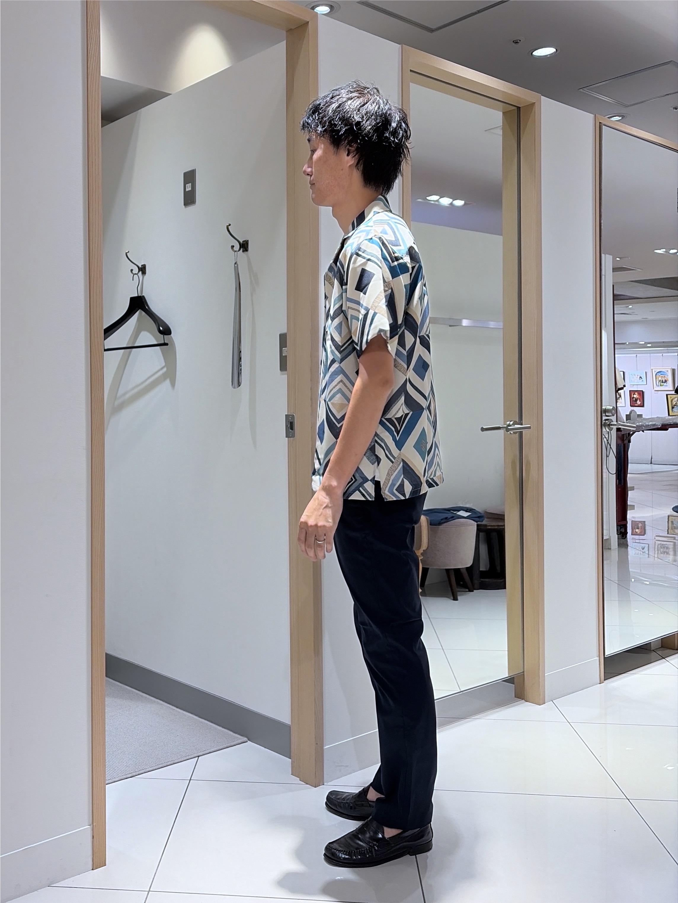 mutoさんの「TAKEO KIKUCHI｜【吸汗速乾】タイル柄プリント 半袖シャツ」を使ったコーディネート