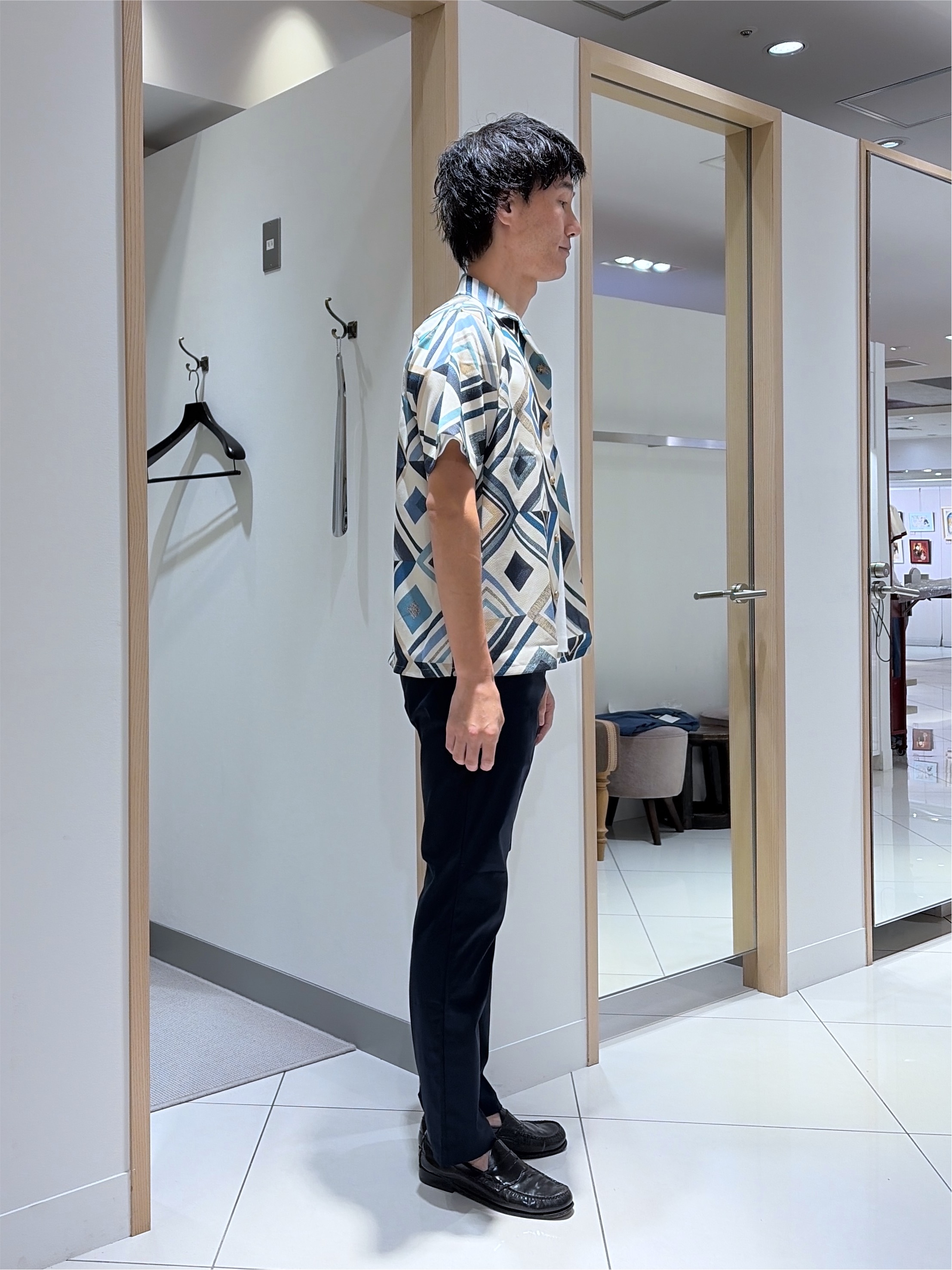 mutoさんの「TAKEO KIKUCHI｜【吸汗速乾】タイル柄プリント 半袖シャツ」を使ったコーディネート