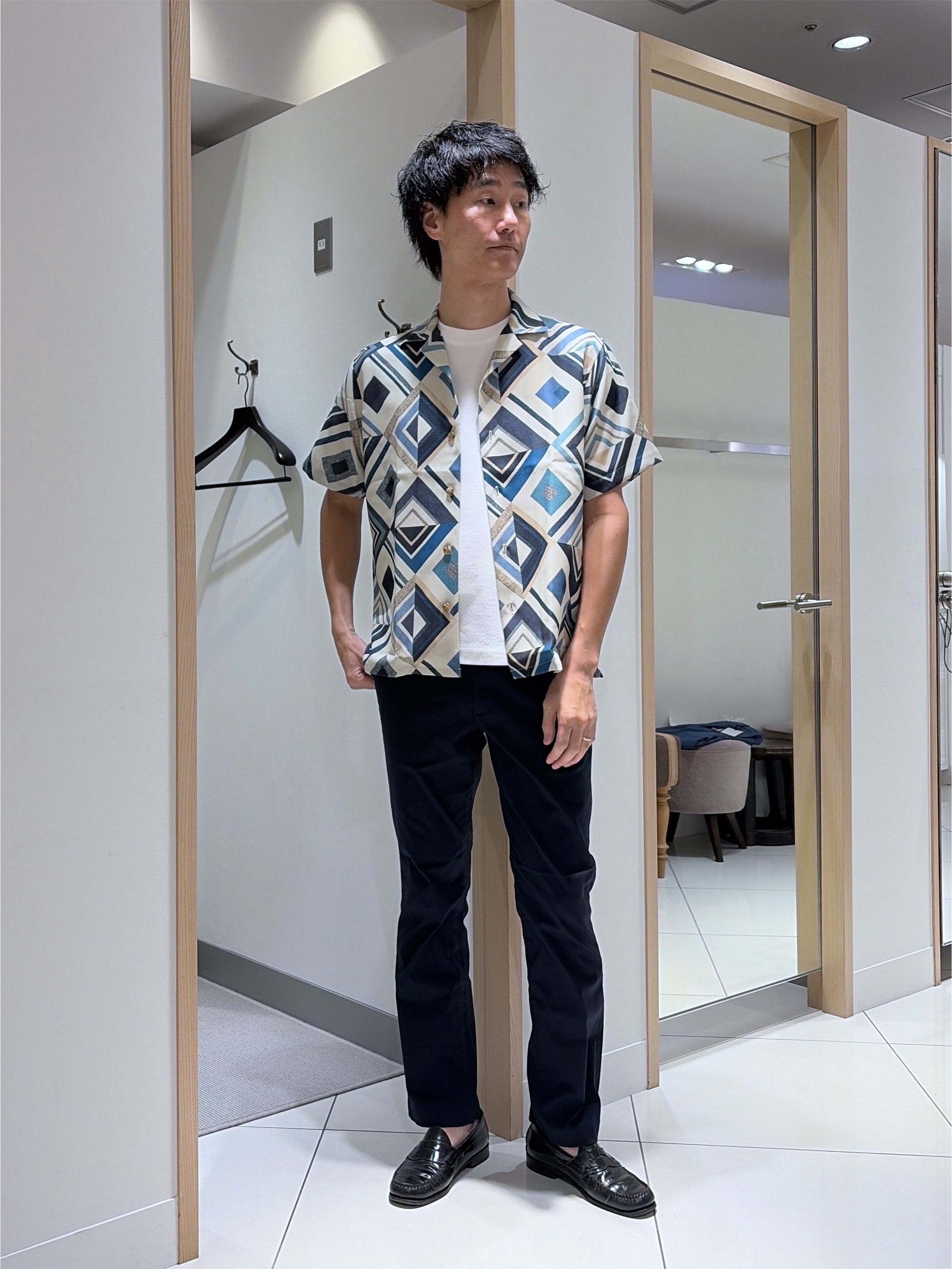 mutoさんの「TAKEO KIKUCHI｜【吸汗速乾】タイル柄プリント 半袖シャツ」を使ったコーディネート