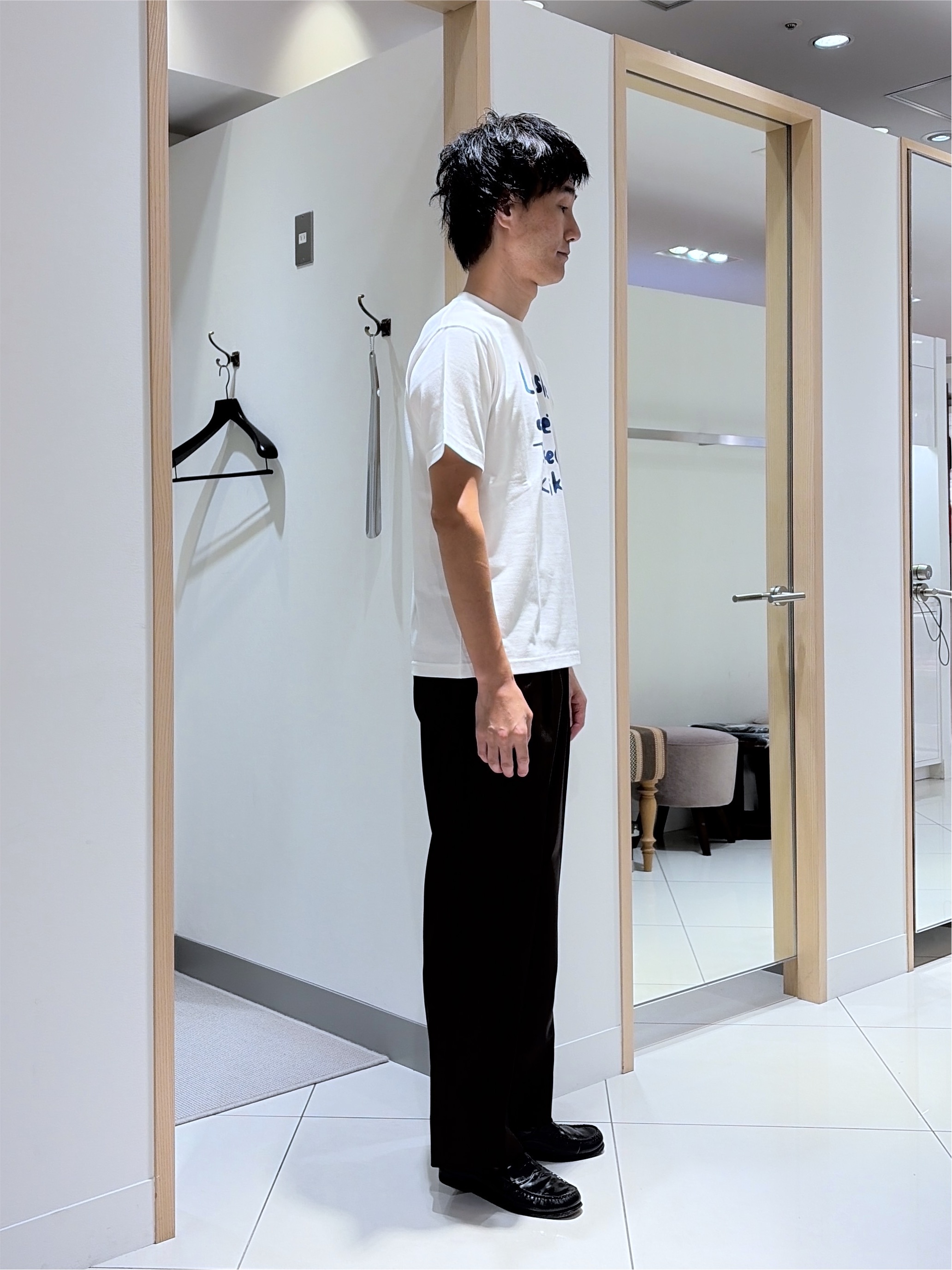 mutoさんの「TAKEO KIKUCHI｜水彩ペイント アートロゴTシャツ」を使ったコーディネート