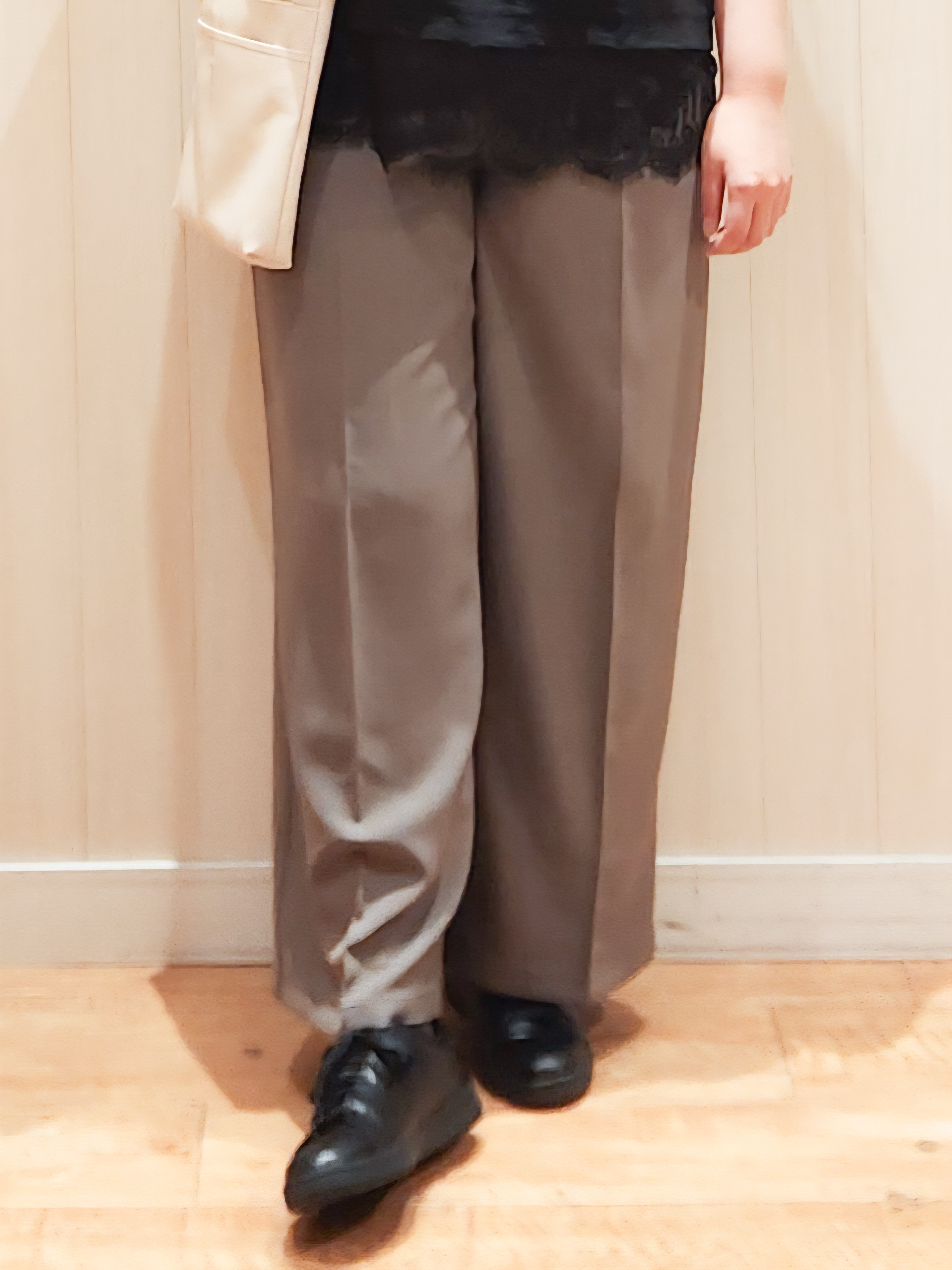 れーやんさんの「SHOO･LA･RUE｜【S-LL/洗濯機可】軽凛(かろりん)ひんやり スキッパー裾レースブラウス」を使ったコーディネート