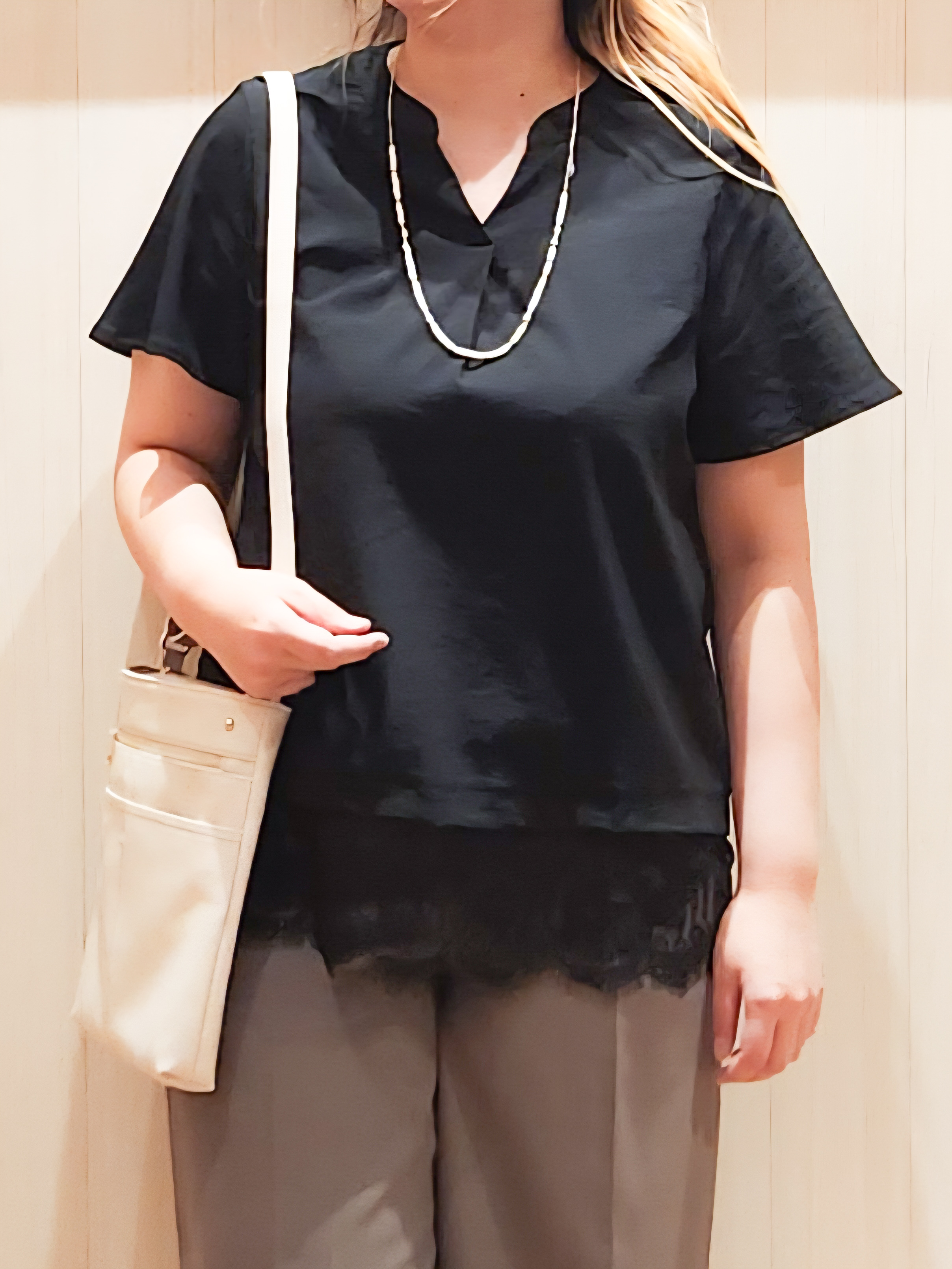 れーやんさんの「SHOO･LA･RUE｜【S-LL/洗濯機可】軽凛(かろりん)ひんやり スキッパー裾レースブラウス」を使ったコーディネート